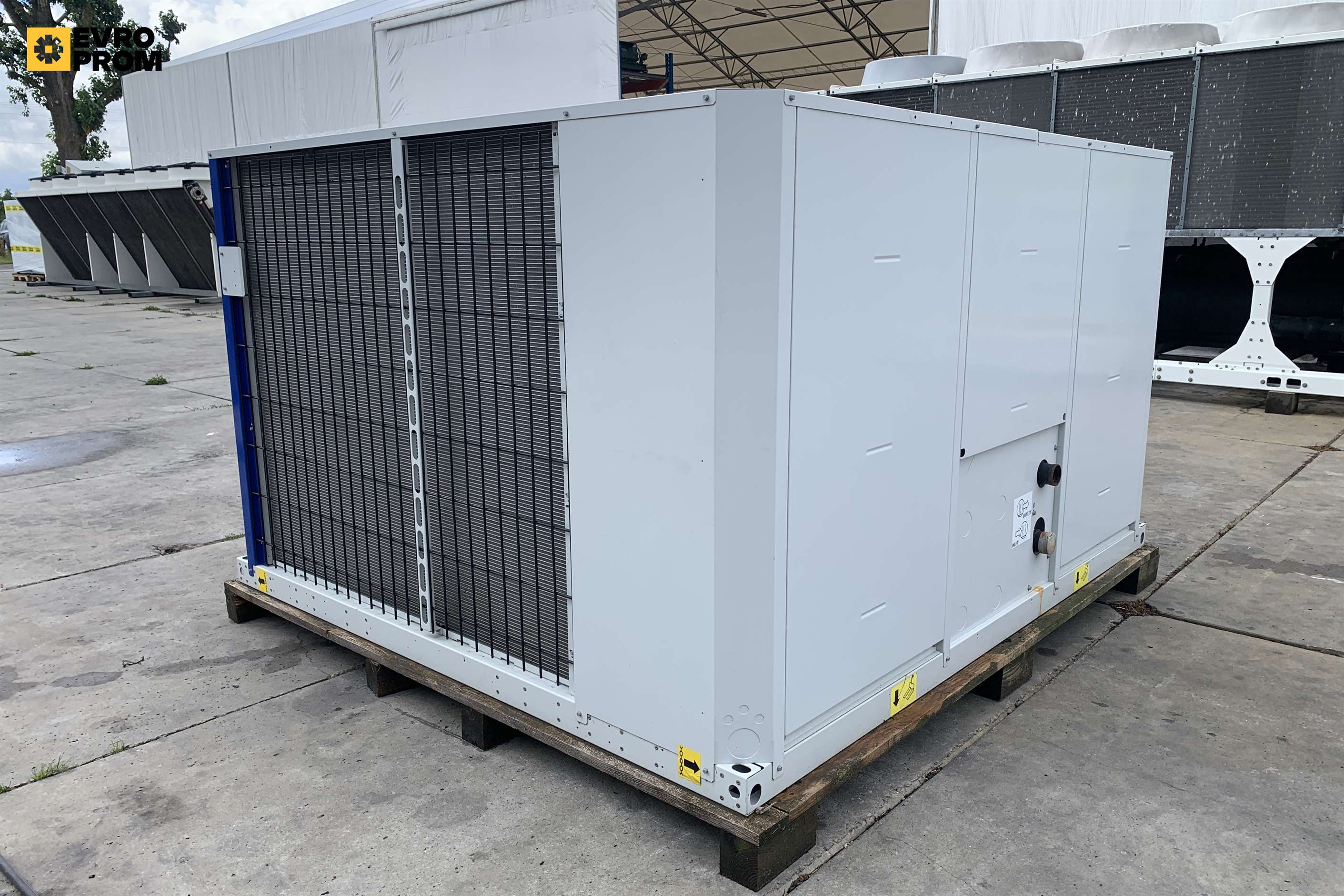 Chiller Carrier aircooled | 93,4 kW | 2022 Nuovo in vendita - foto 3