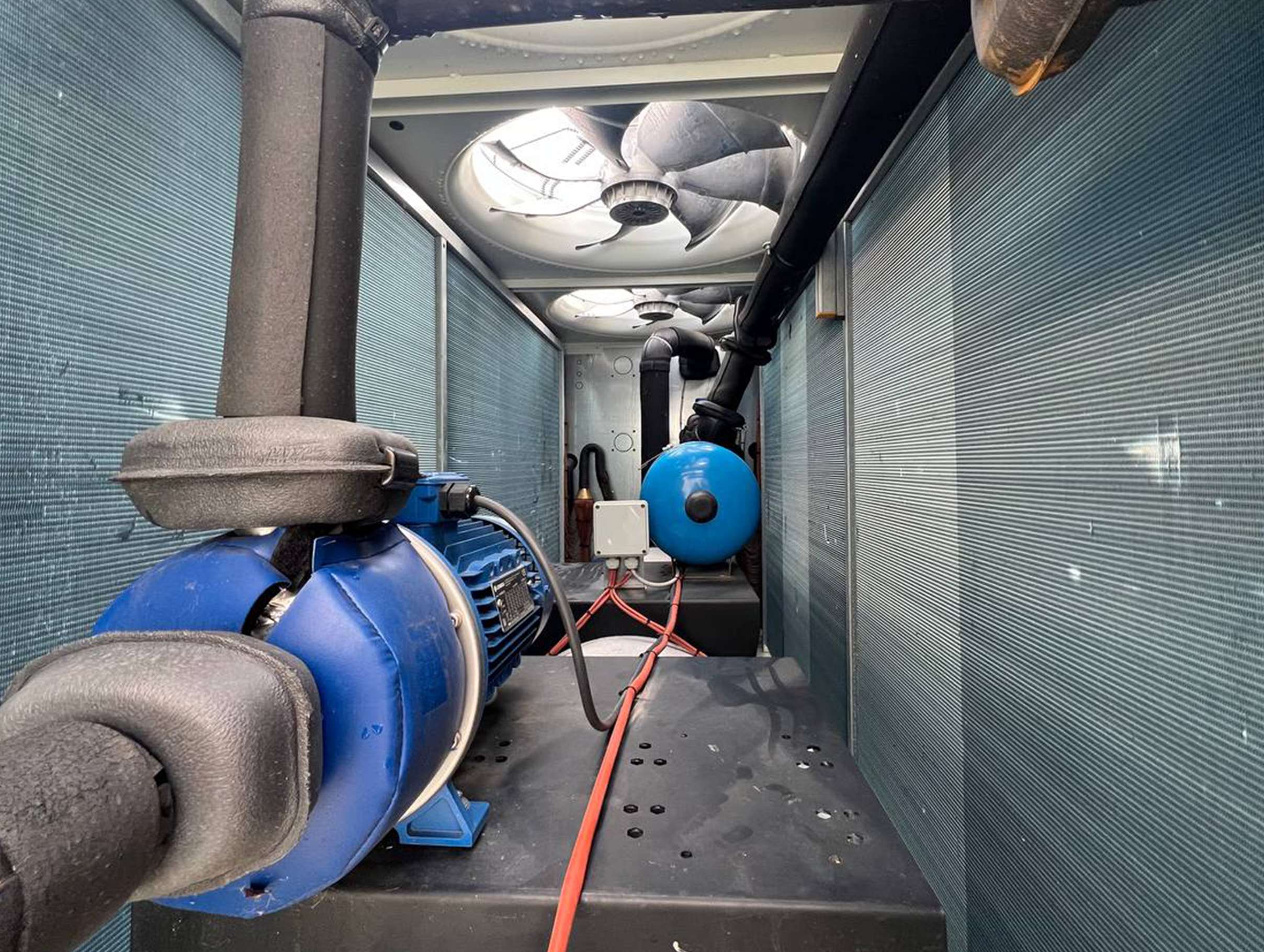 Chiller Emicon 127/145 kW | pompa di calore | Nuovo in vendita - foto 6