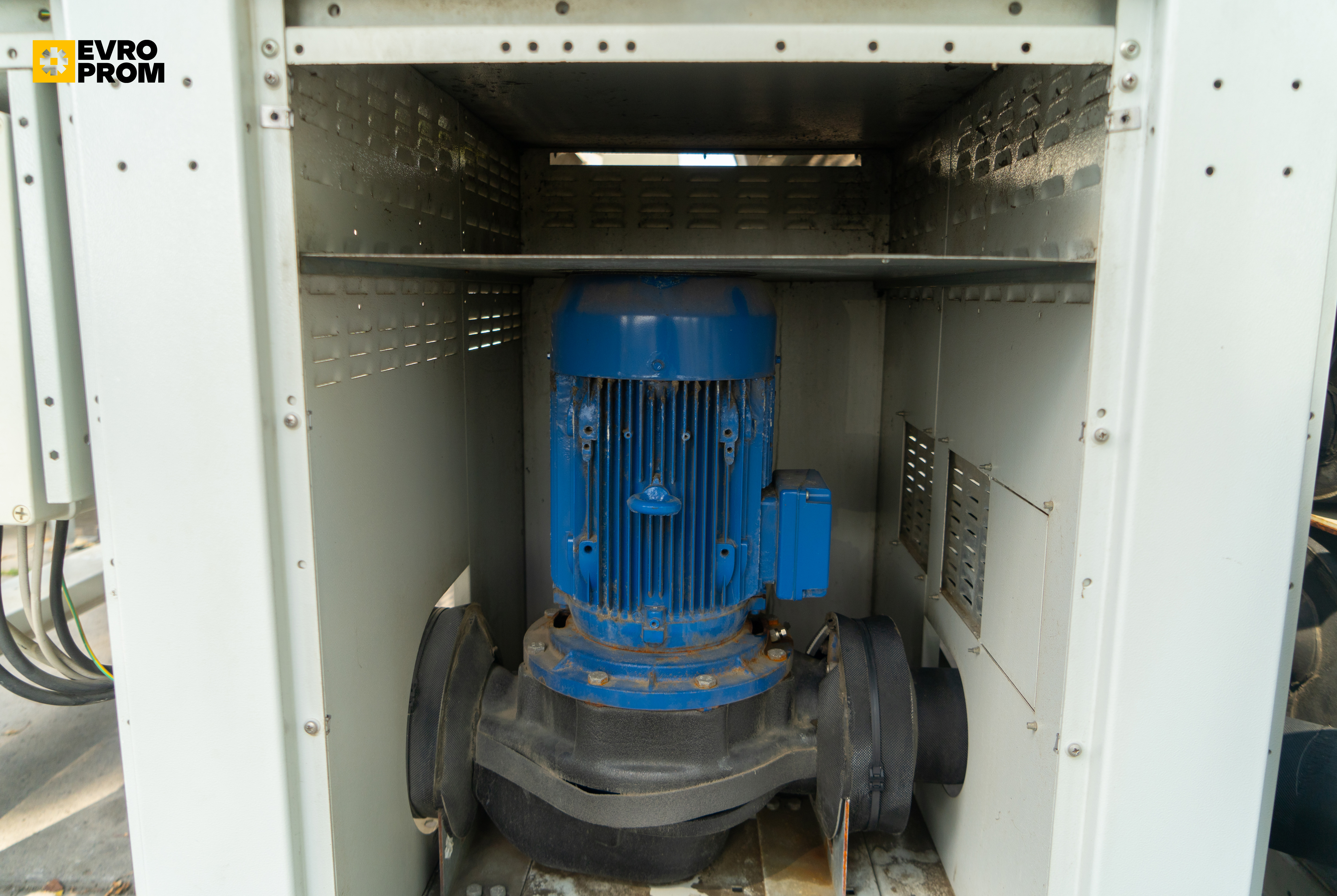 Chiller Climaveneta 746 kW | R410A | Usato | Garanzia in vendita - foto 9