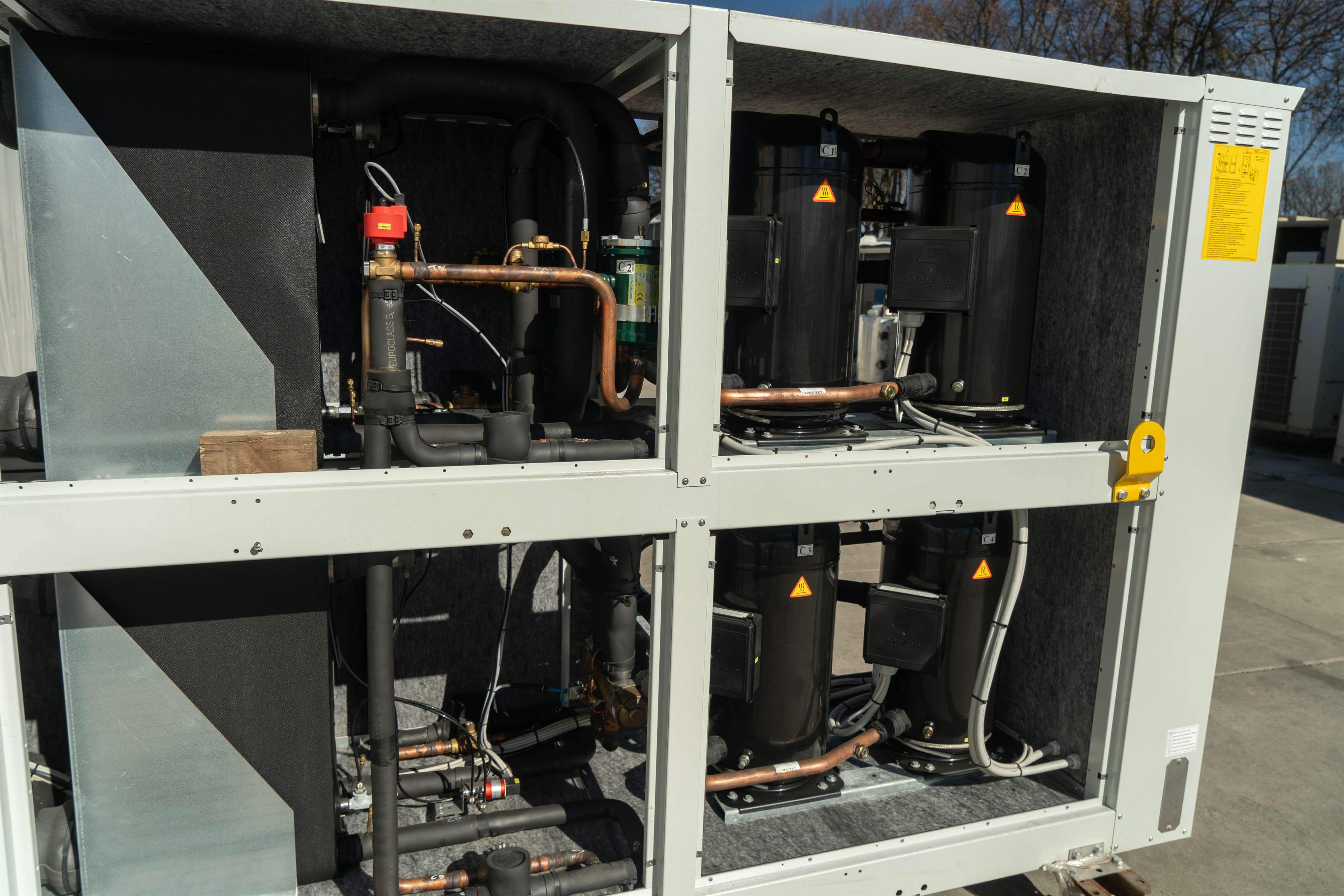 Water cooled chiller Climaveneta | 306/340 kW | Nuovo in vendita - foto 9