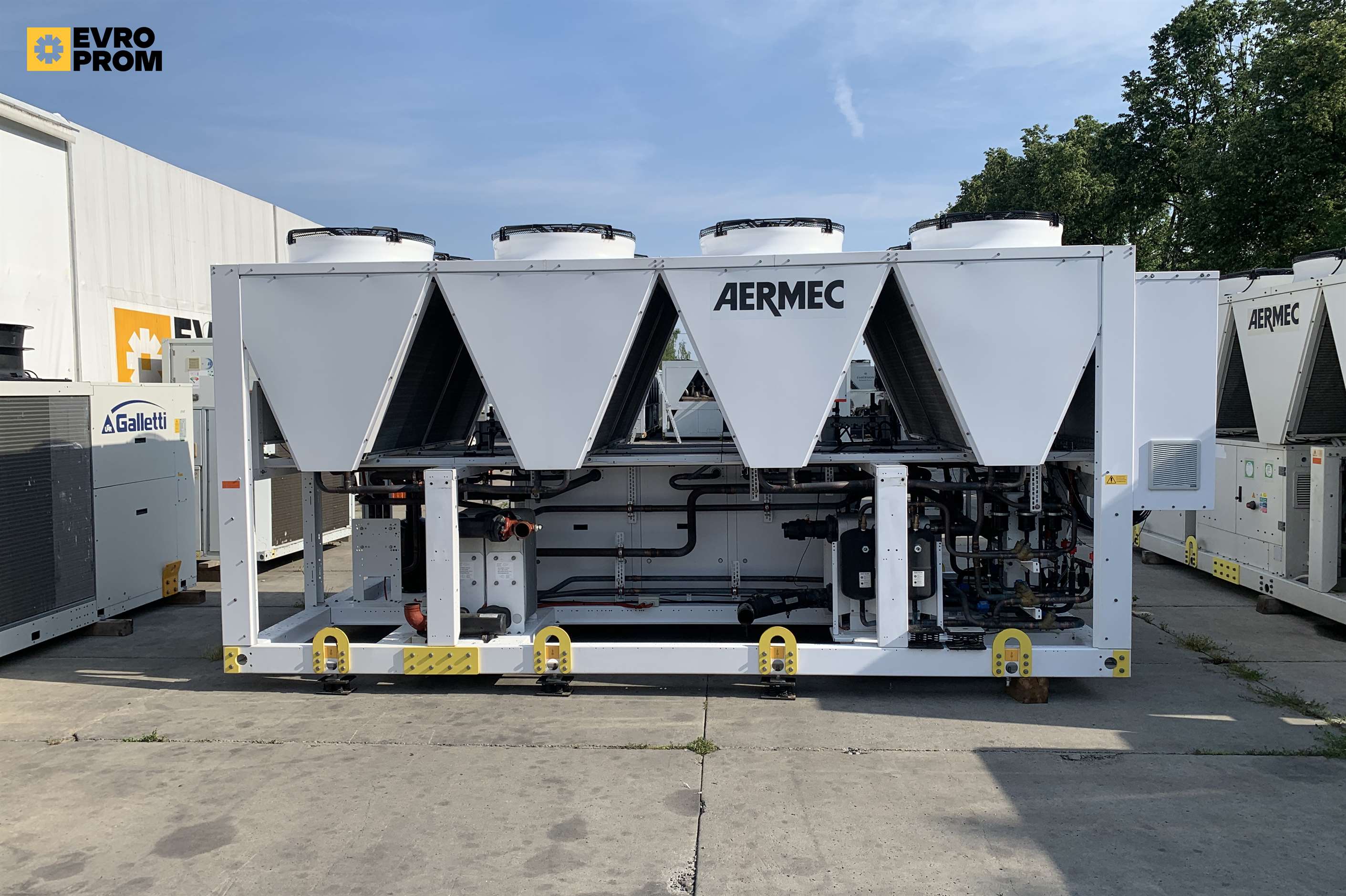 Chiller Aermec pompa di calore | 350/363 kW | 2024 in vendita - foto 2