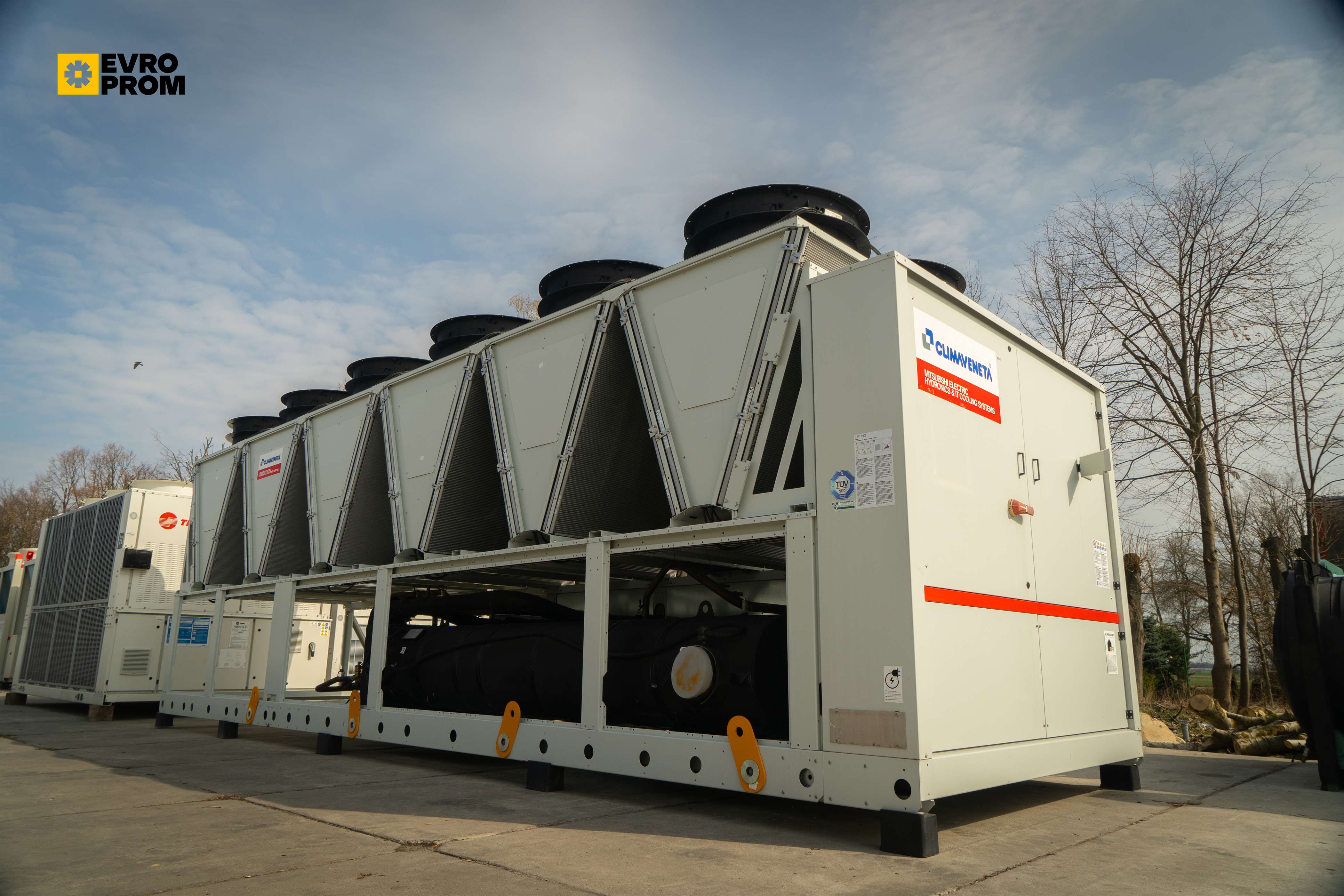 Chiller CLIMAVENETA | 657 kW | 2023 | Garanzia | Nuovo in vendita - foto 2