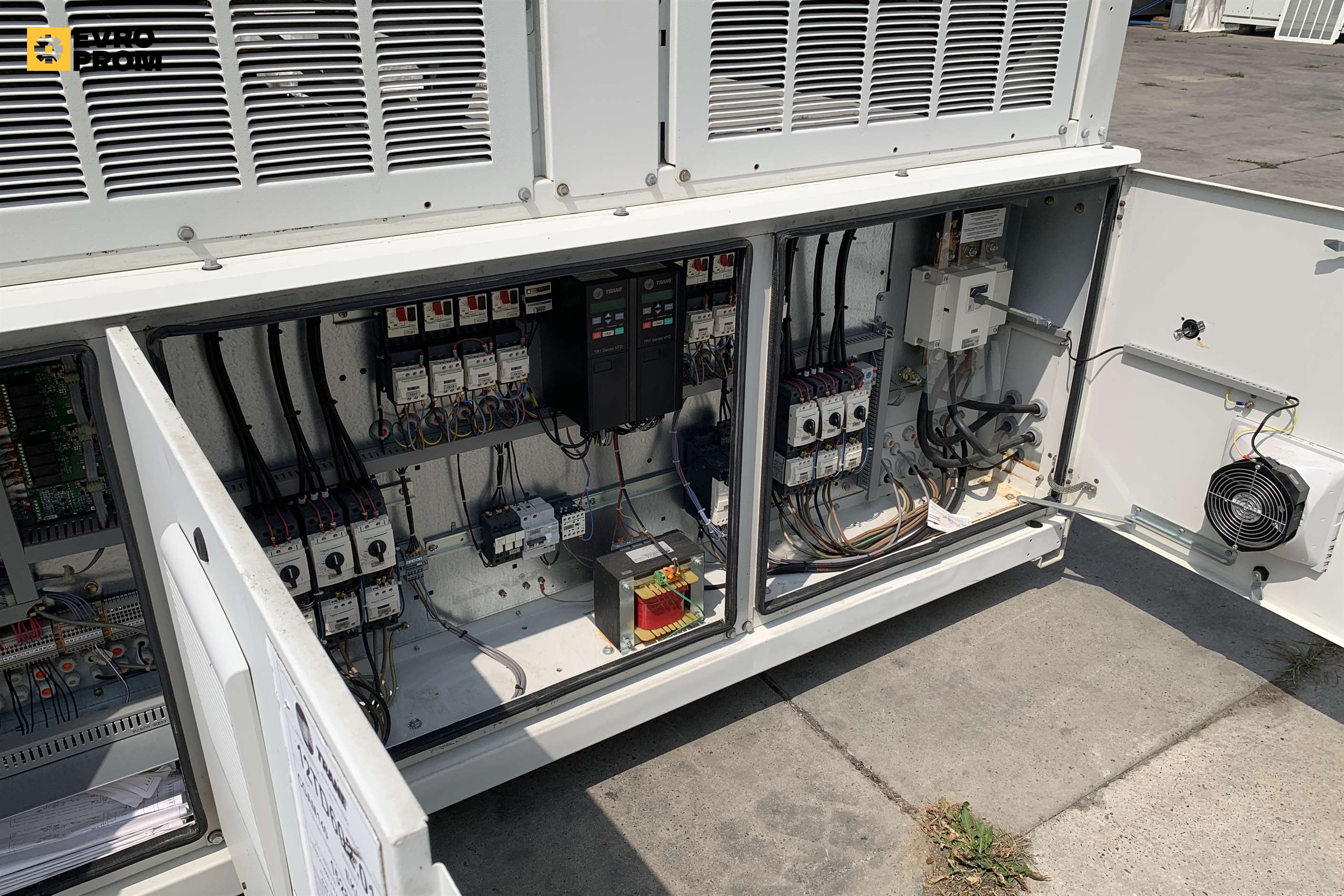 Chiller Trane usato | 380,9 kW | 2011 Garanzia in vendita - foto 11