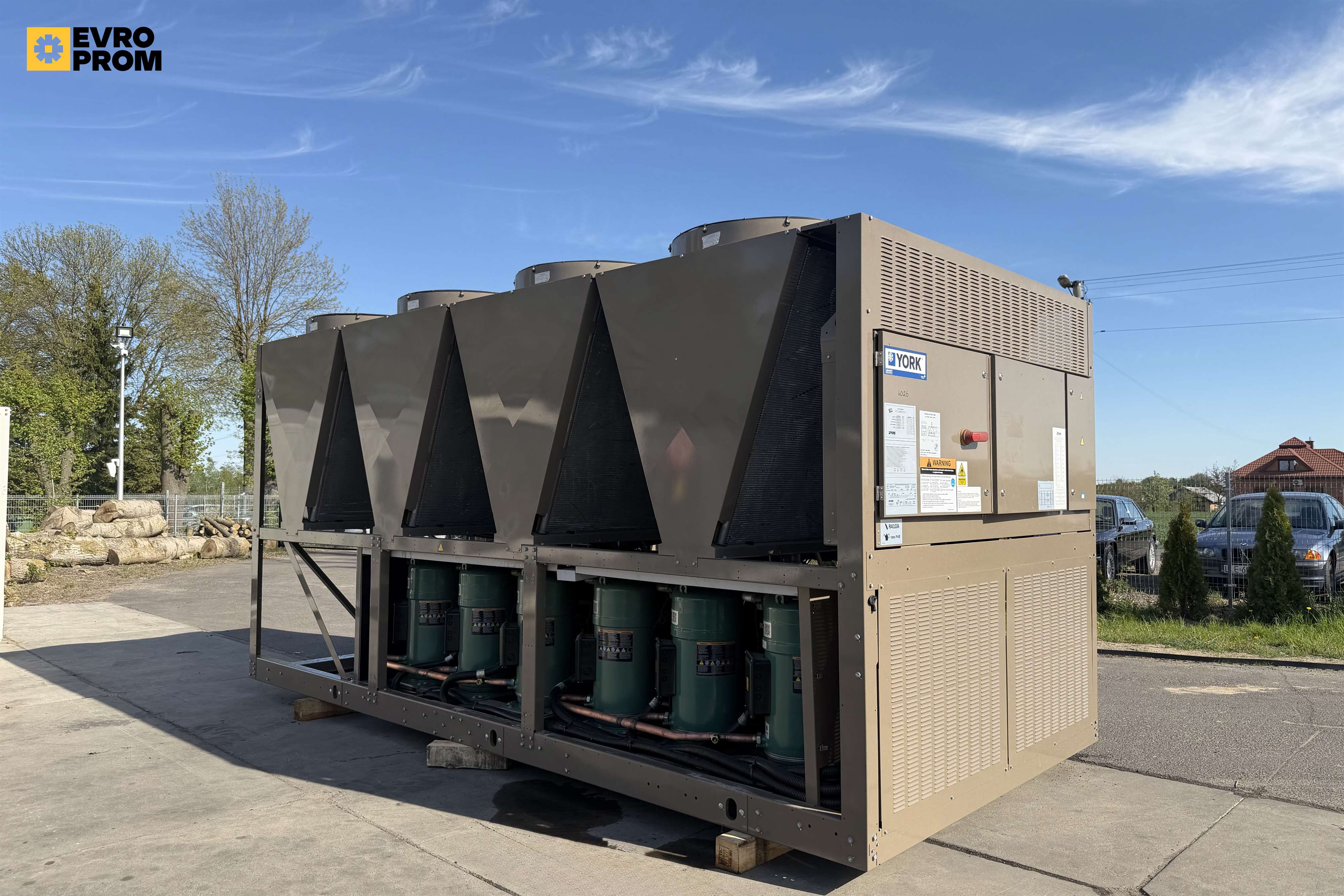 Air cooled chiller York | 520 kW | 2023 | Nuovo in vendita - foto 1