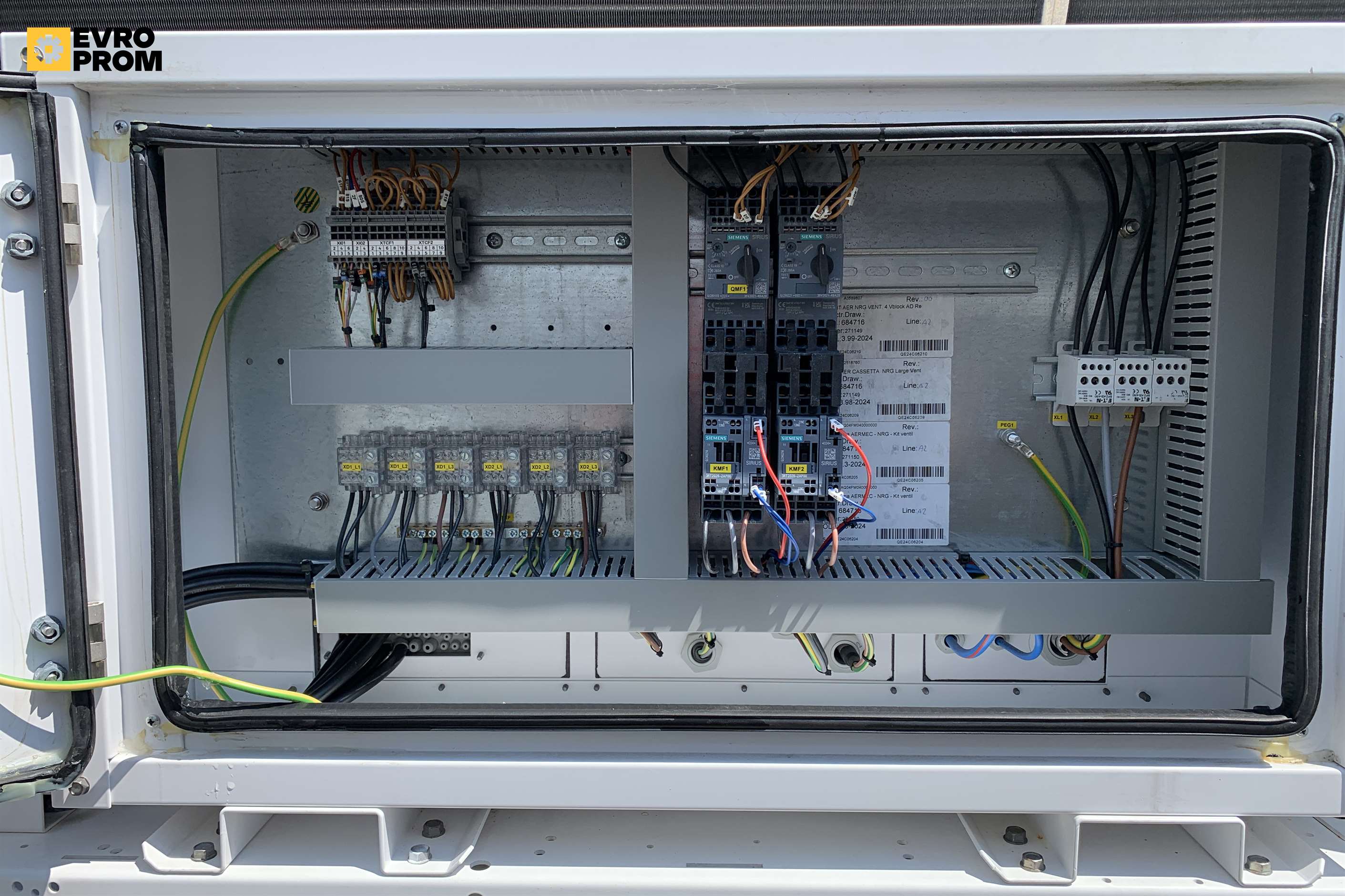 Chiller Aermec pompa di calore | 350/363 kW | 2024 in vendita - foto 12