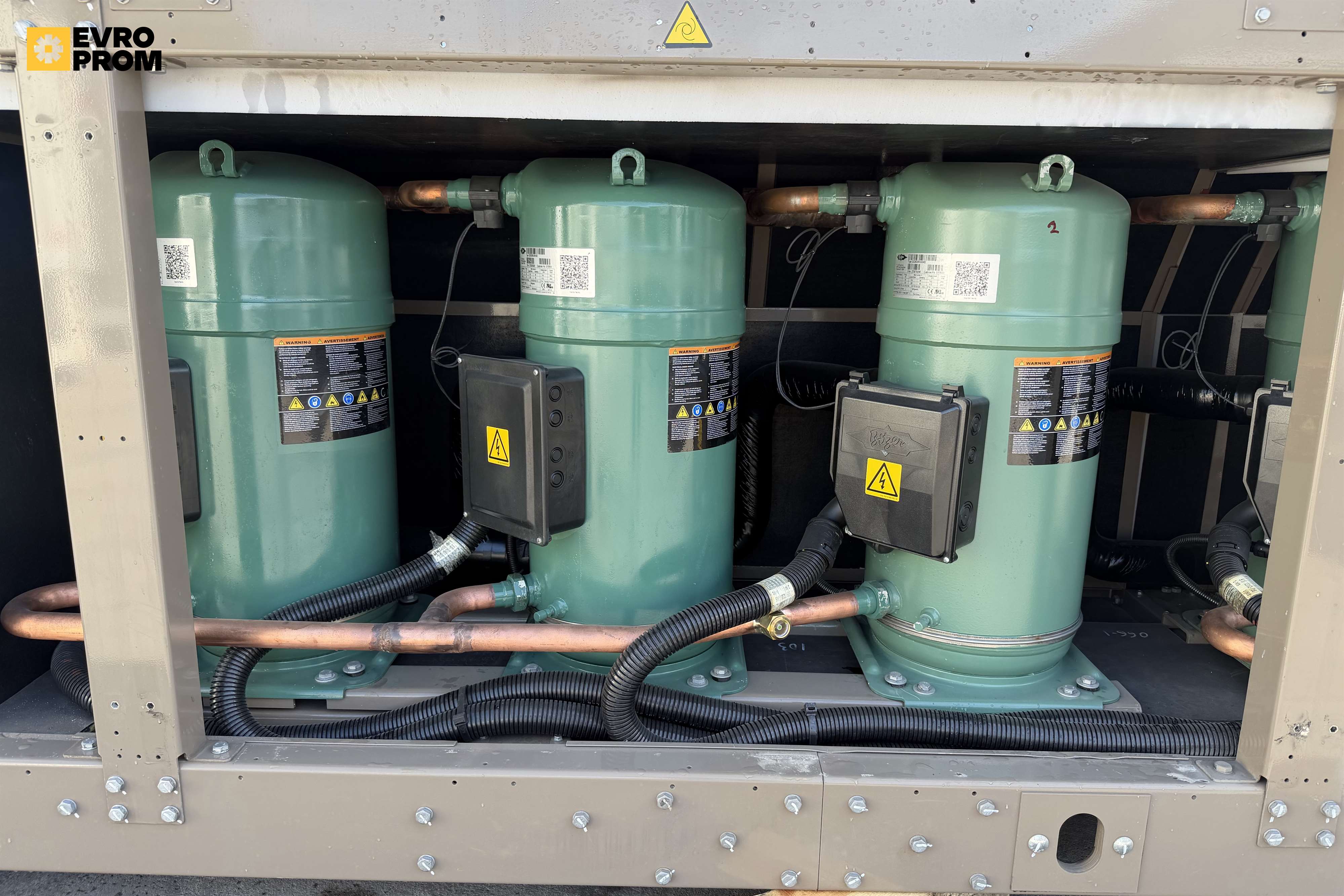 Air cooled chiller York | 520 kW | 2023 | Nuovo in vendita - foto 9