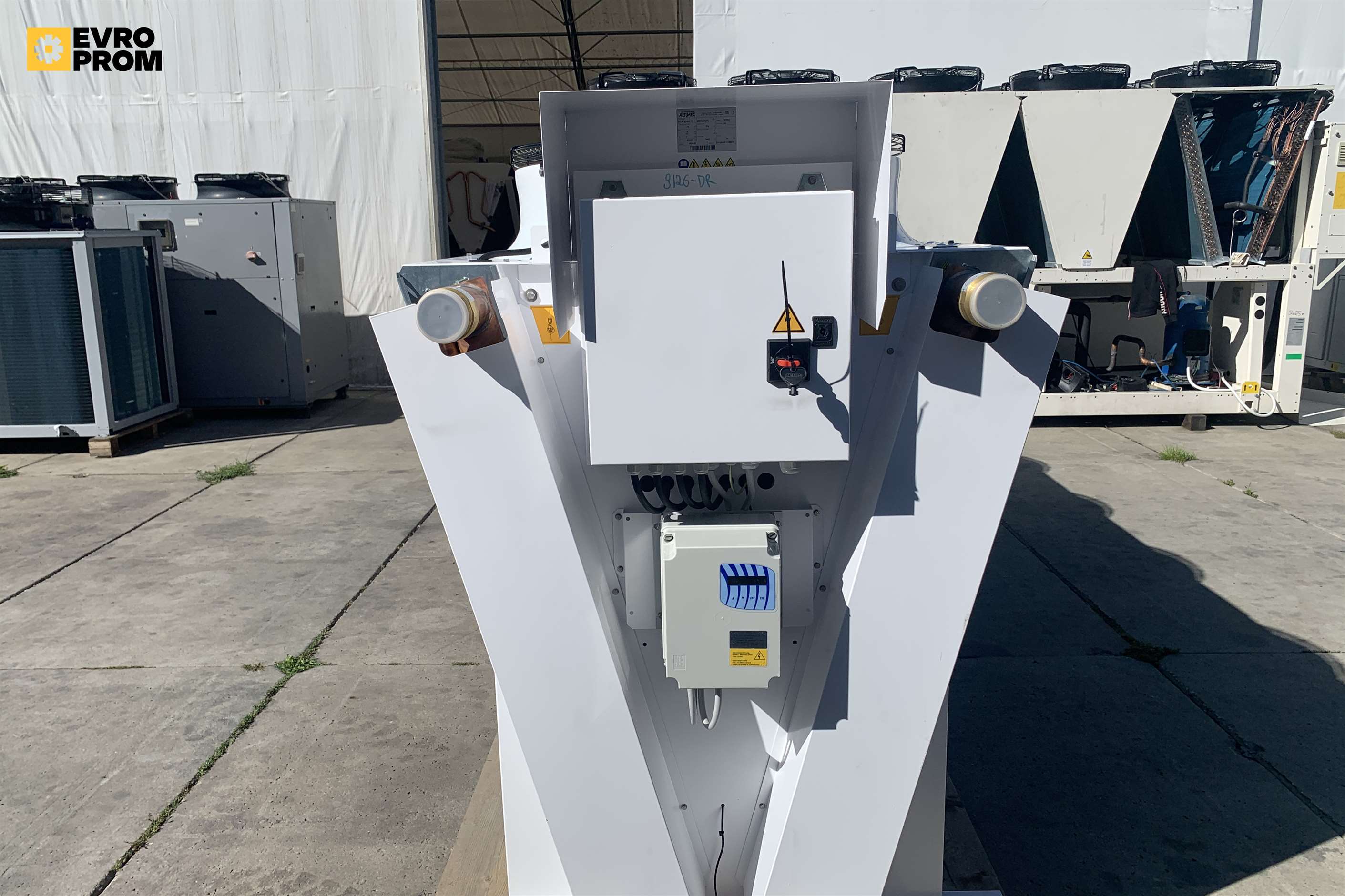 Dry cooler Aermec | 269,7 kW | Nuovo 2023 in vendita - foto 4
