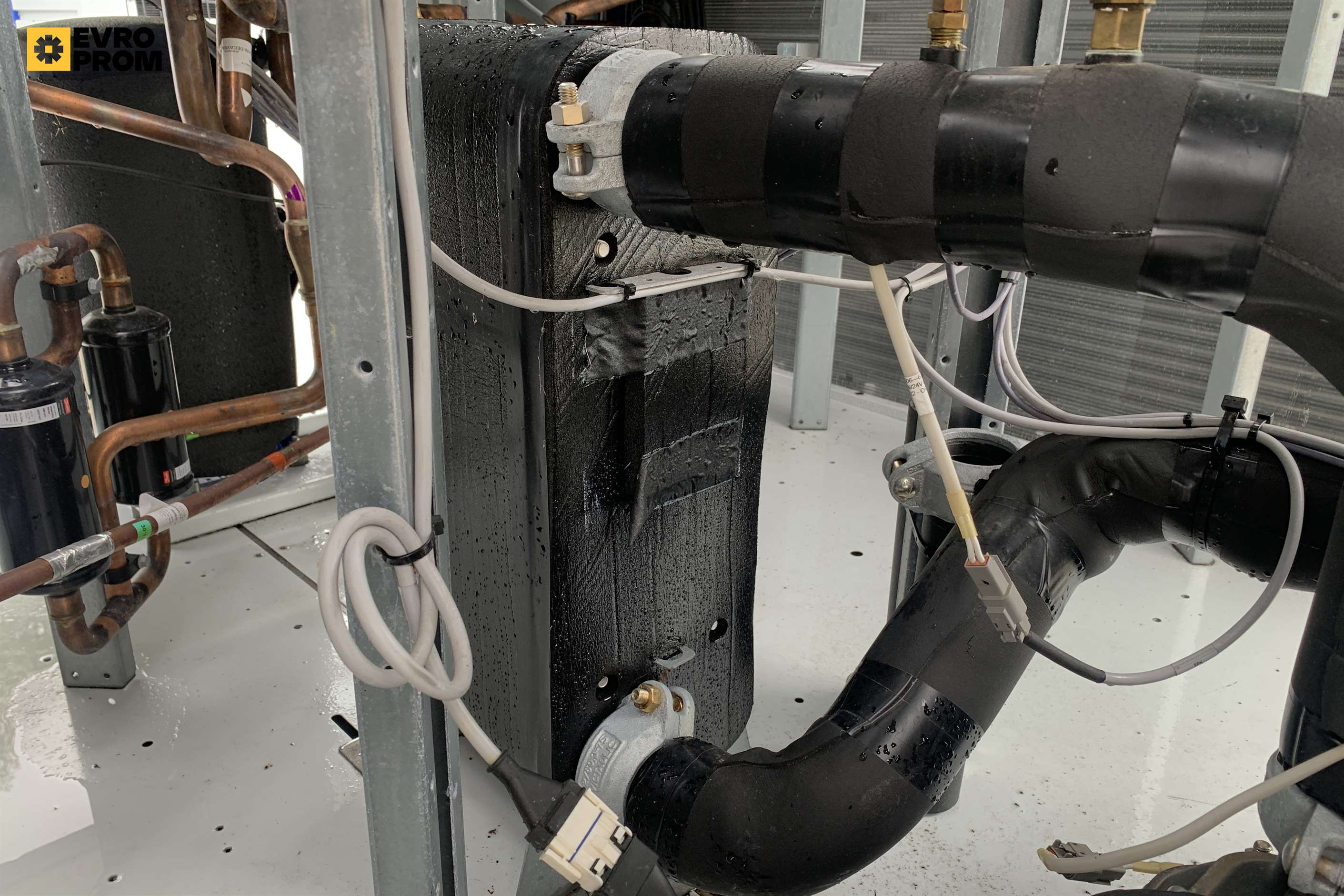 Chiller Carrier pompa di calore | 87/93 kW | 2023 in vendita - foto 11