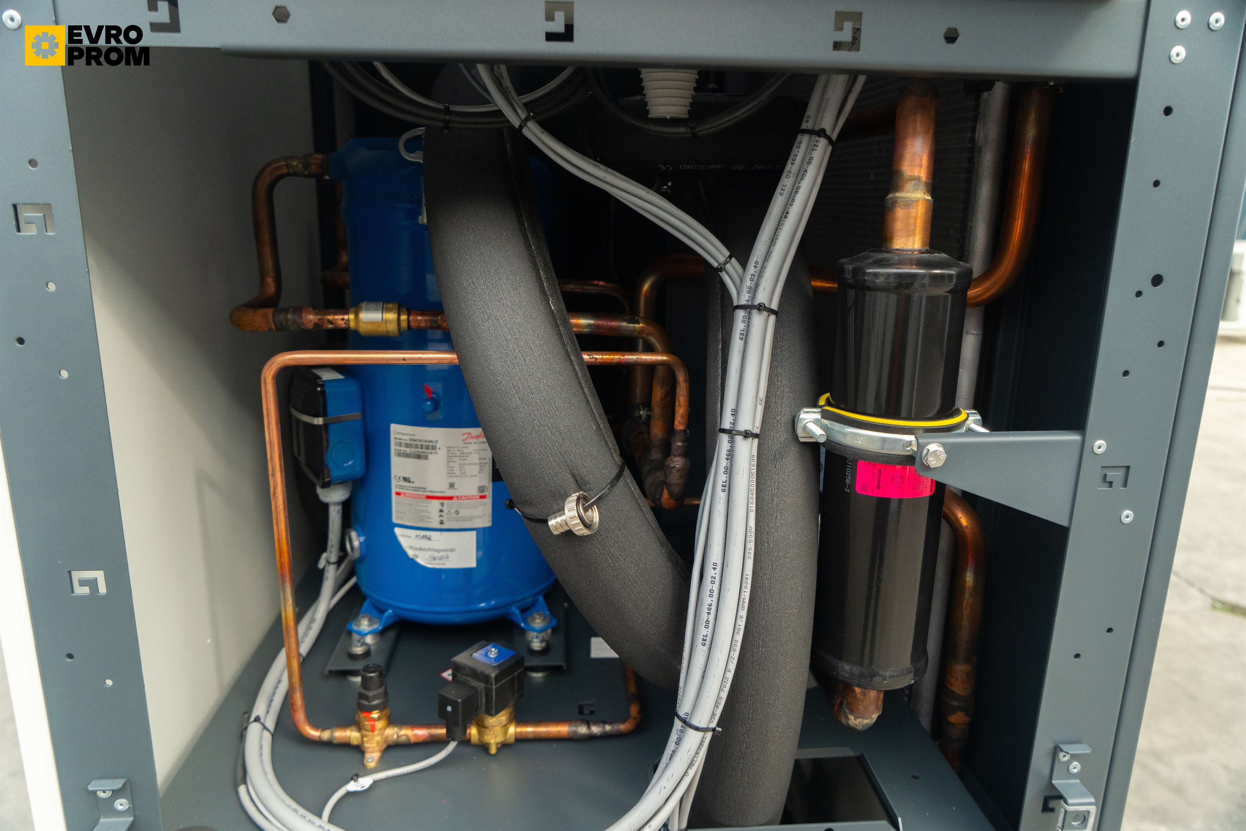 Air cooled chiller KKT | 83 kW | R410A | 2021 | Nuovo in vendita - foto 10