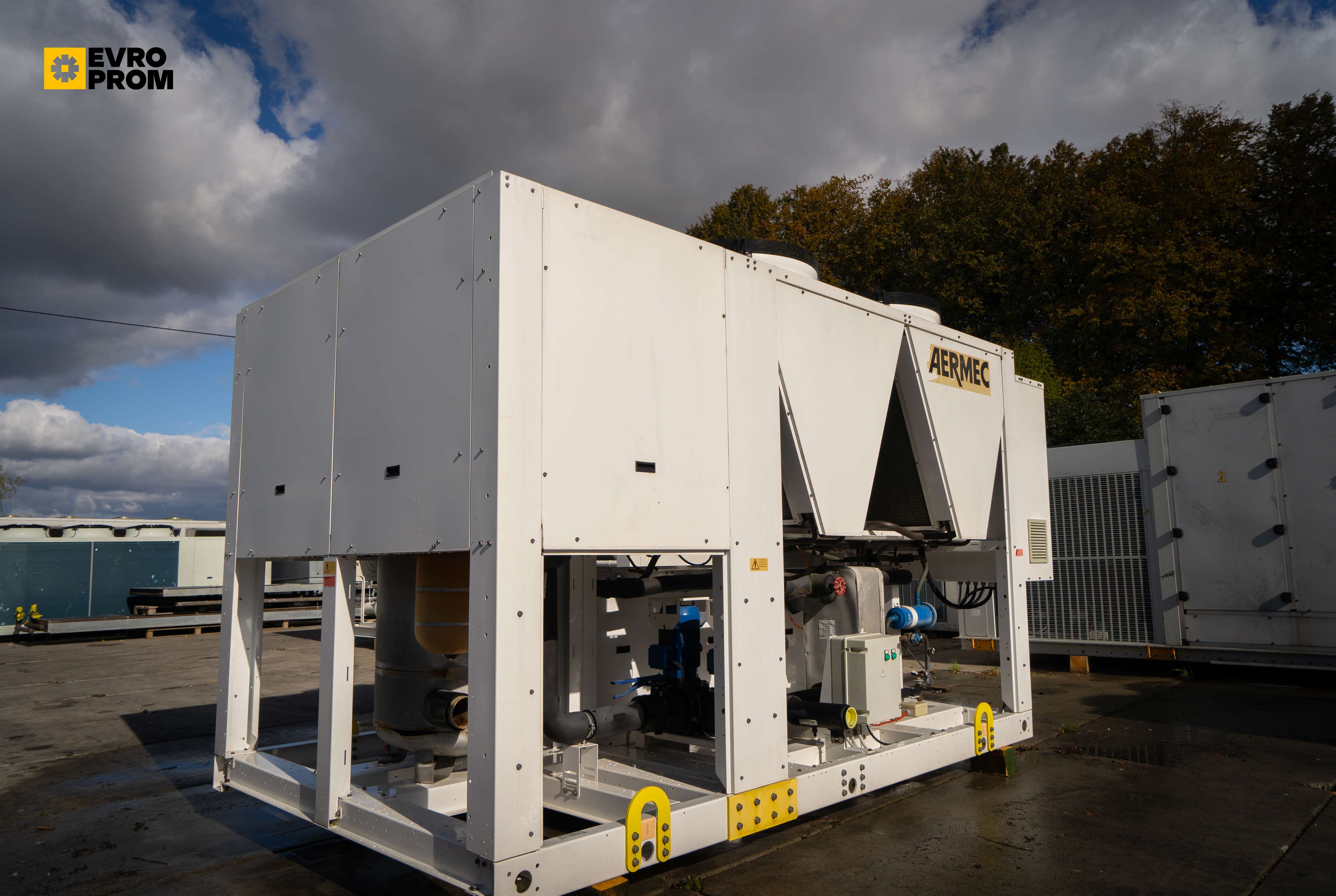 Chiller AERMEC | 217 kW | 2019 | Garanzia | Nuovo in vendita - foto 4