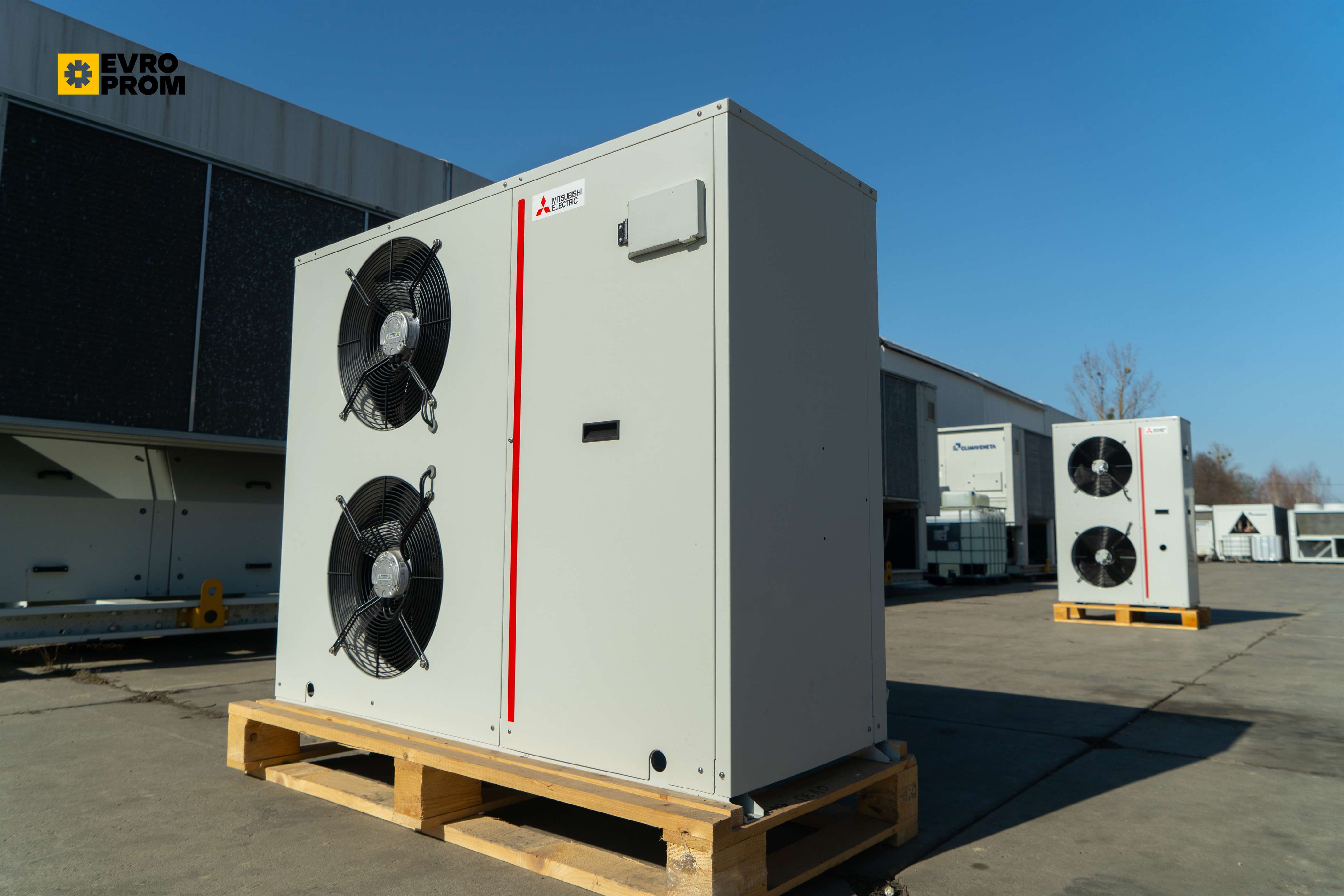 Chiller CLIMAVENETA | 15,6/17,2 kW | Garanzia | Nuovo in vendita - foto 3