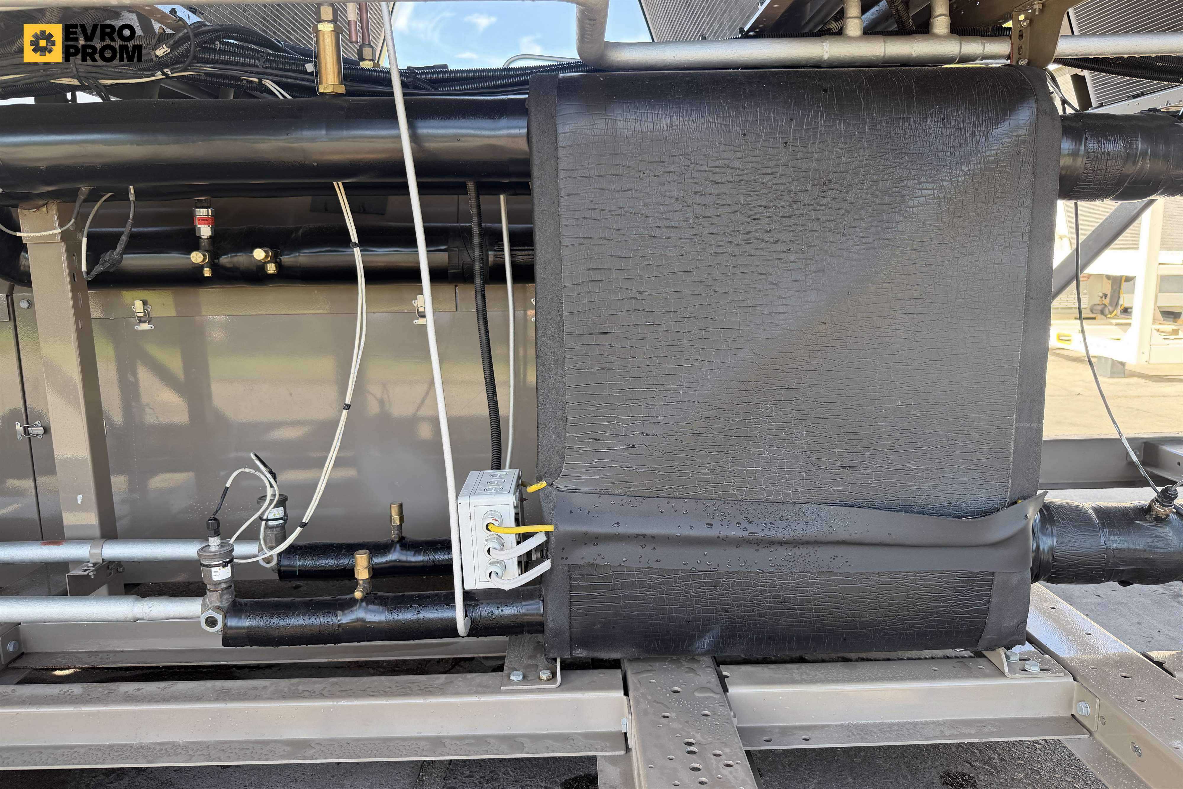 Air cooled chiller York | 520 kW | 2023 | Nuovo in vendita - foto 12