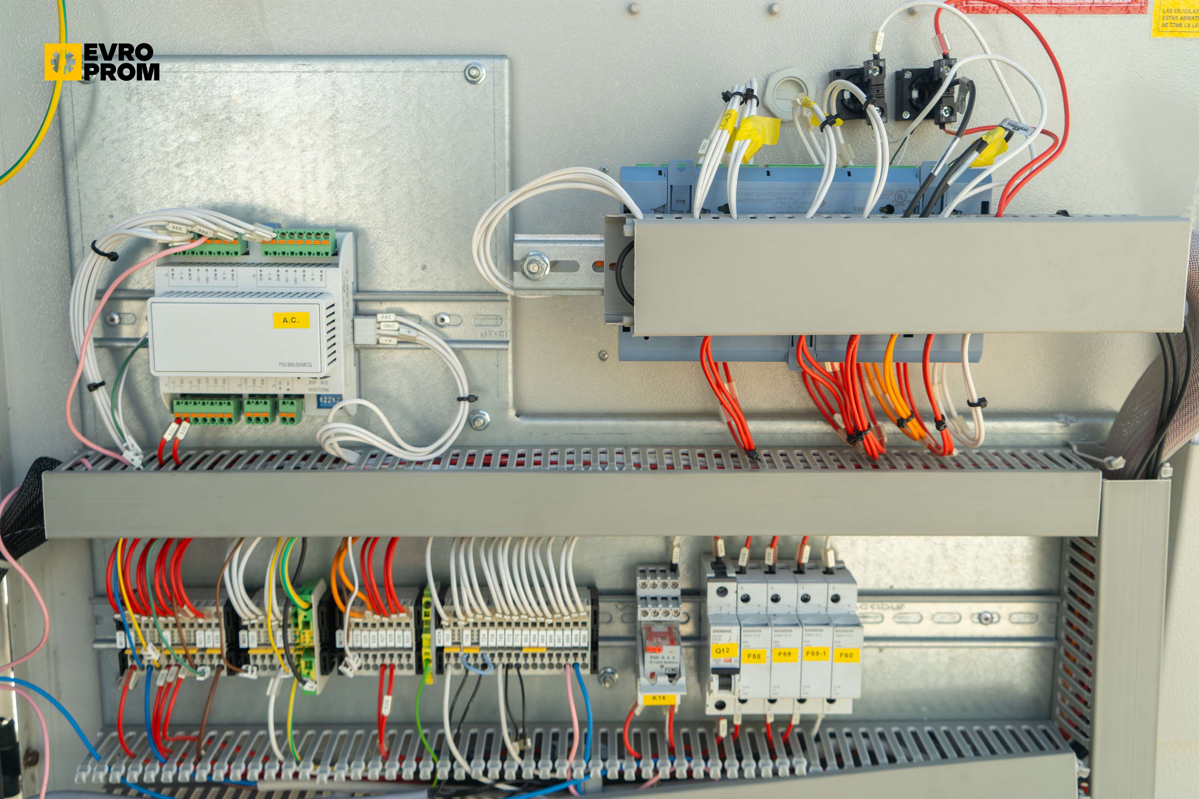 Air cooled chiller McQuay | 256 kW | Usato + Garanzia in vendita - foto 9