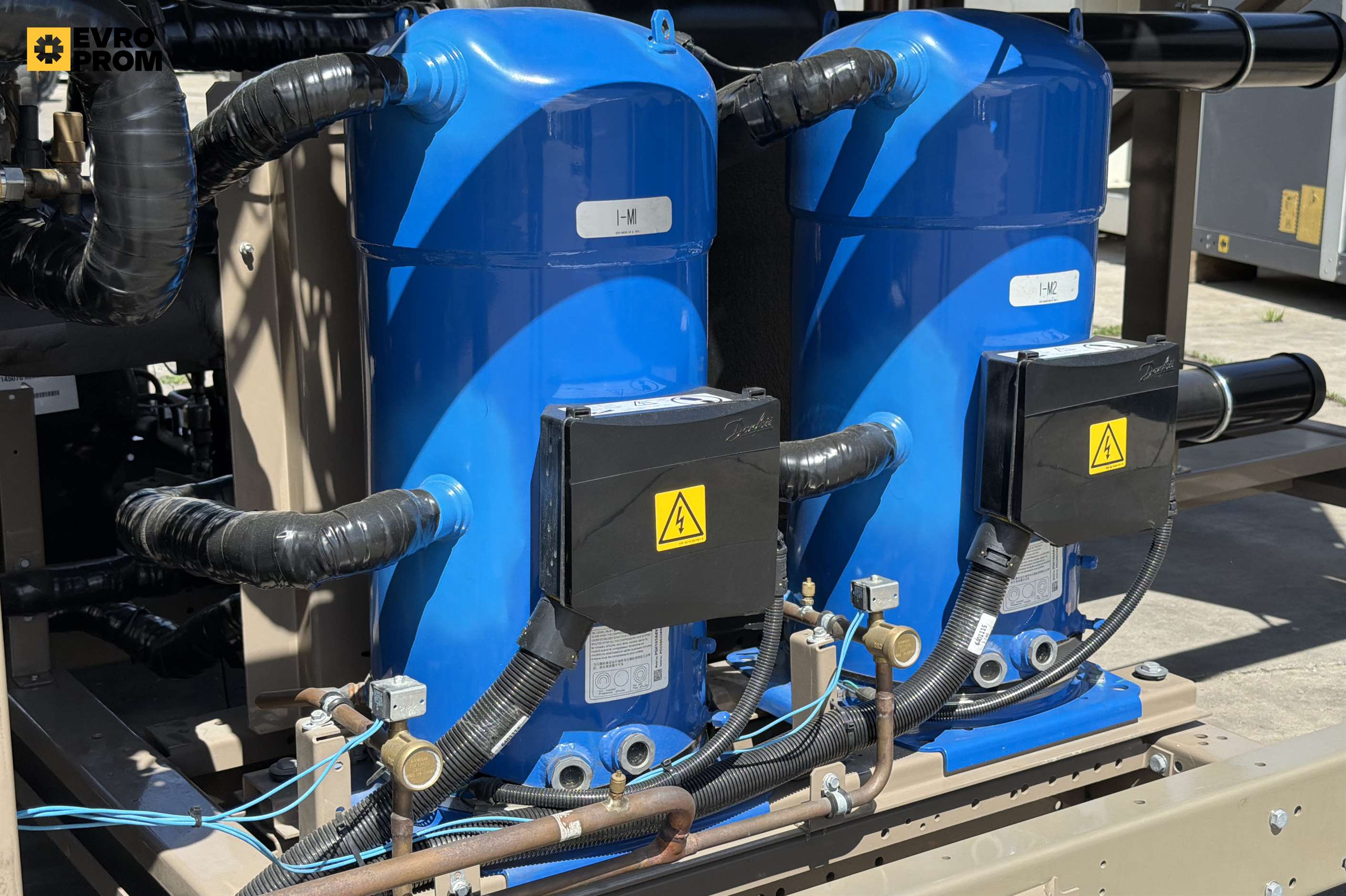 Chiller York 364/406 kW | pompa di calore | Nuovo in vendita - foto 9