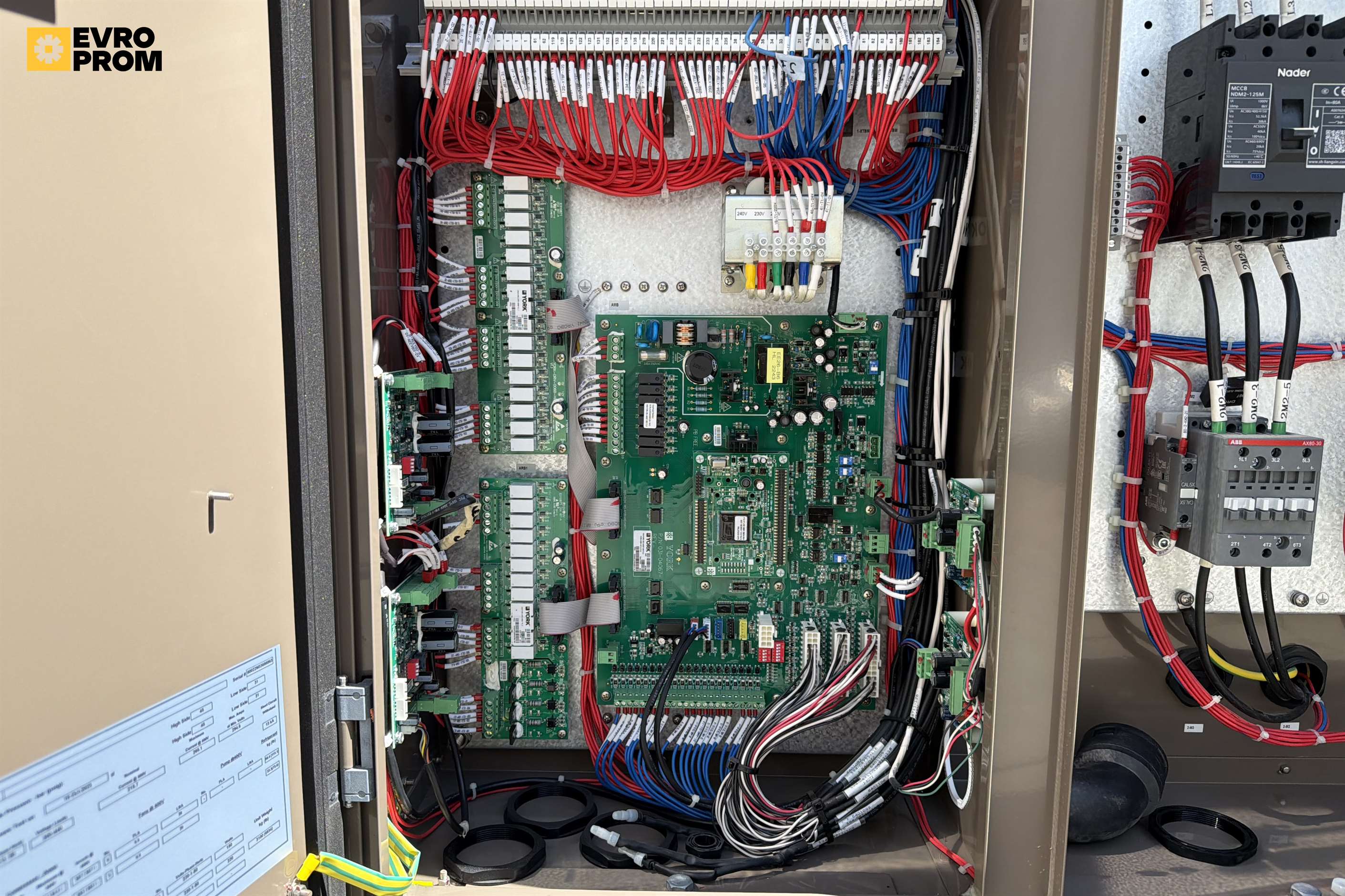 Chiller York 364/406 kW | pompa di calore | Nuovo in vendita - foto 12