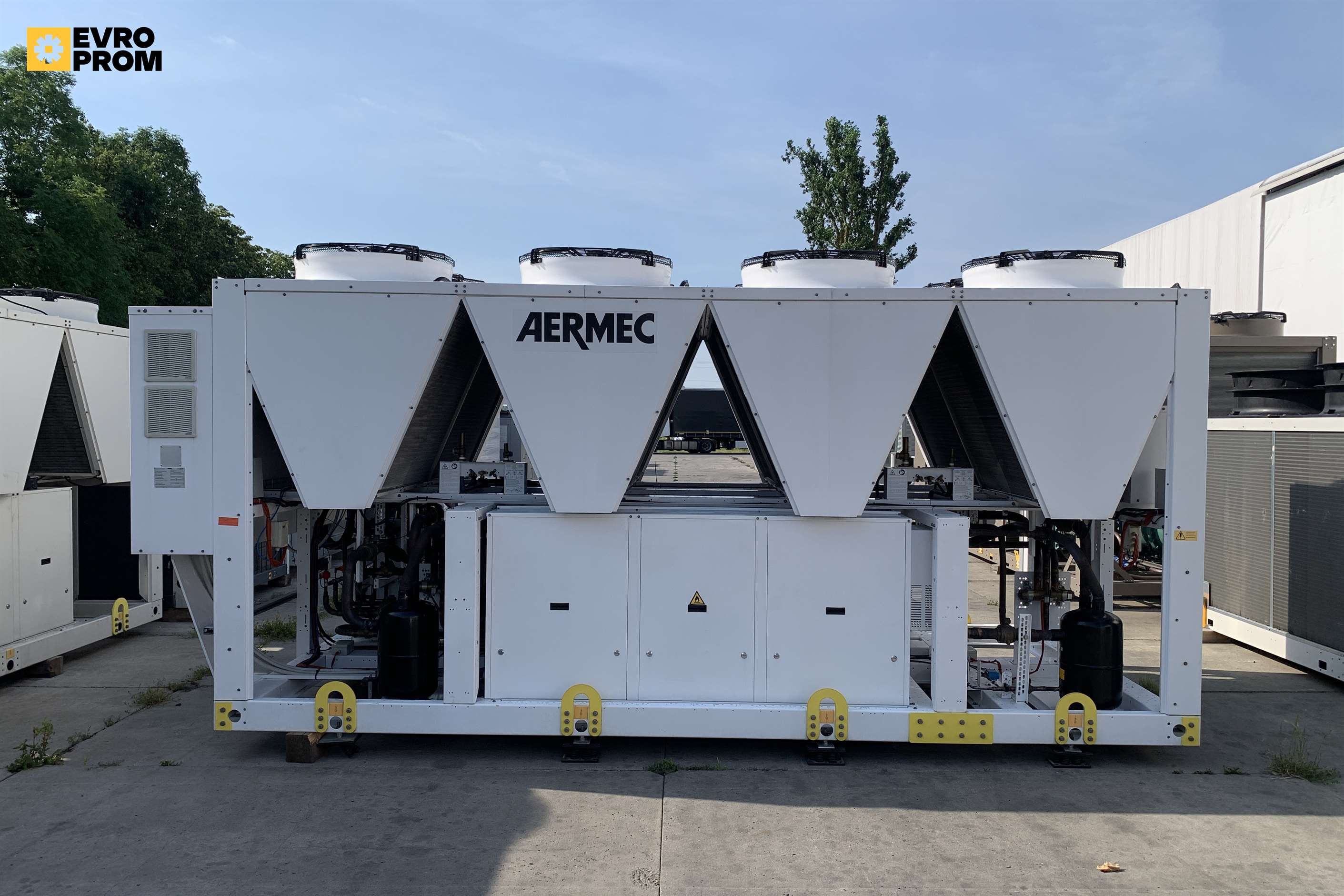 Chiller Aermec pompa di calore | 350/363 kW | 2024 in vendita - foto 4