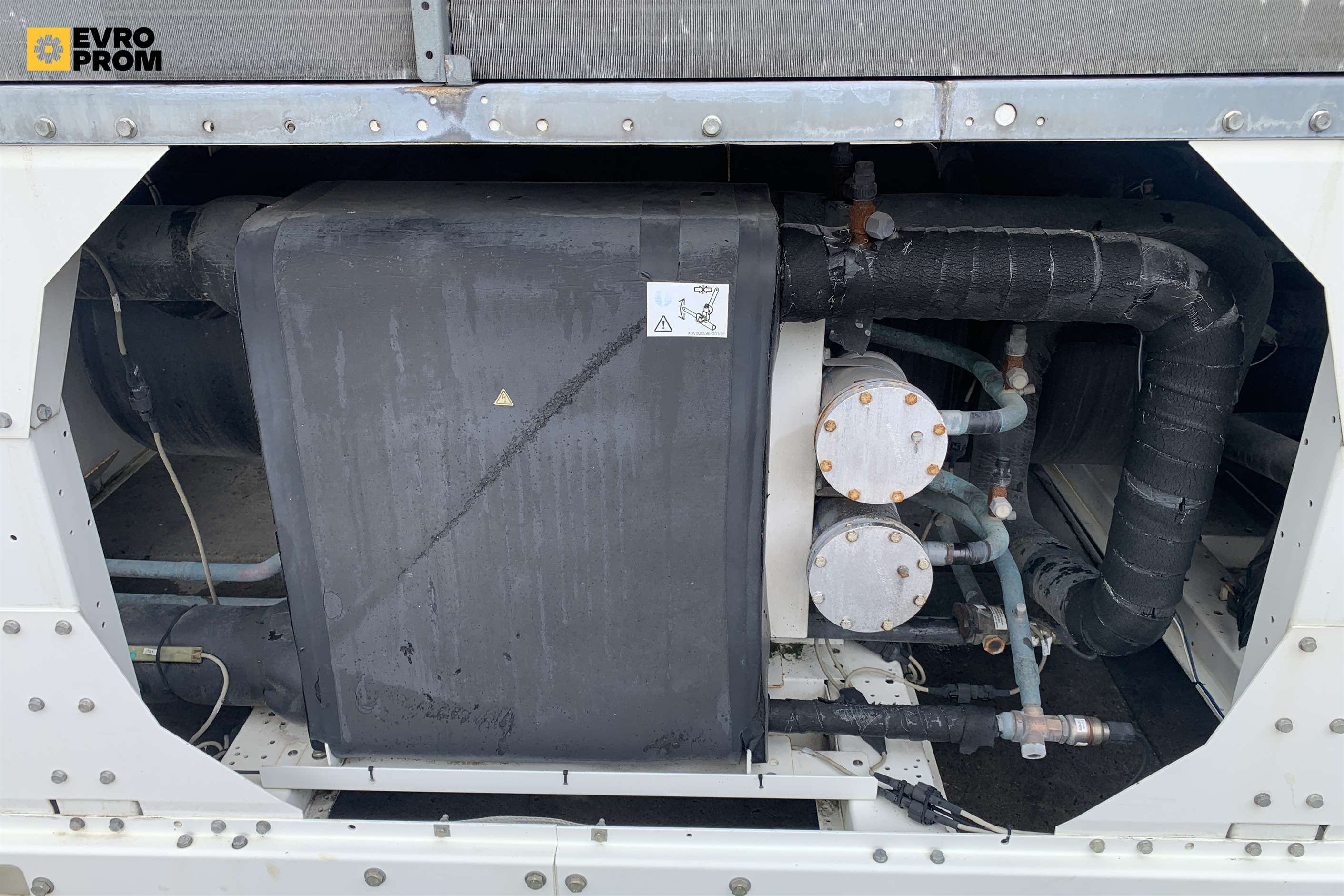 Trane chiller usato | 380,9 kW | Garanzia 2011 in vendita - foto 6