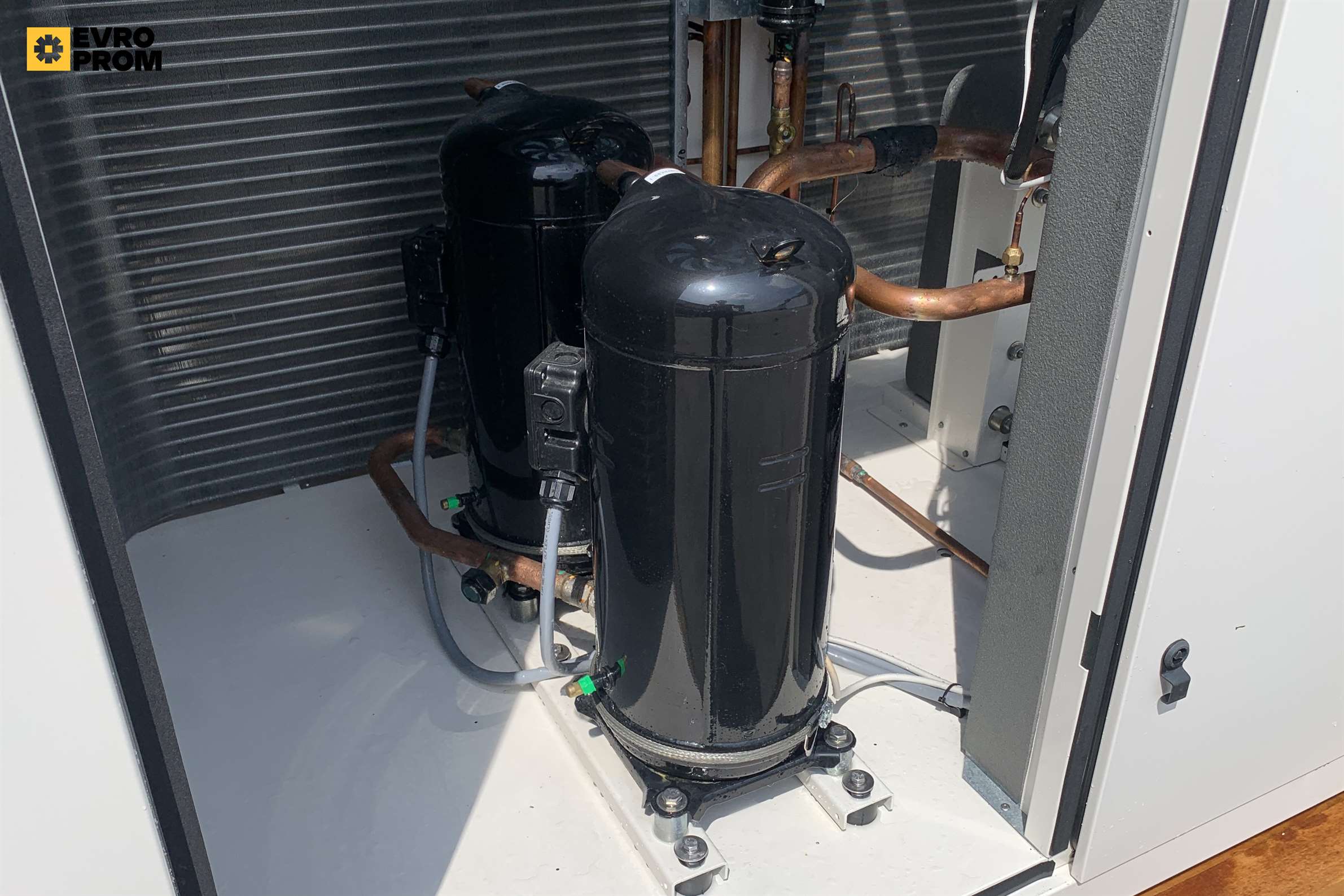 Chiller York aircooled | 75,1 kW | 2022 Nuovo in vendita - foto 9