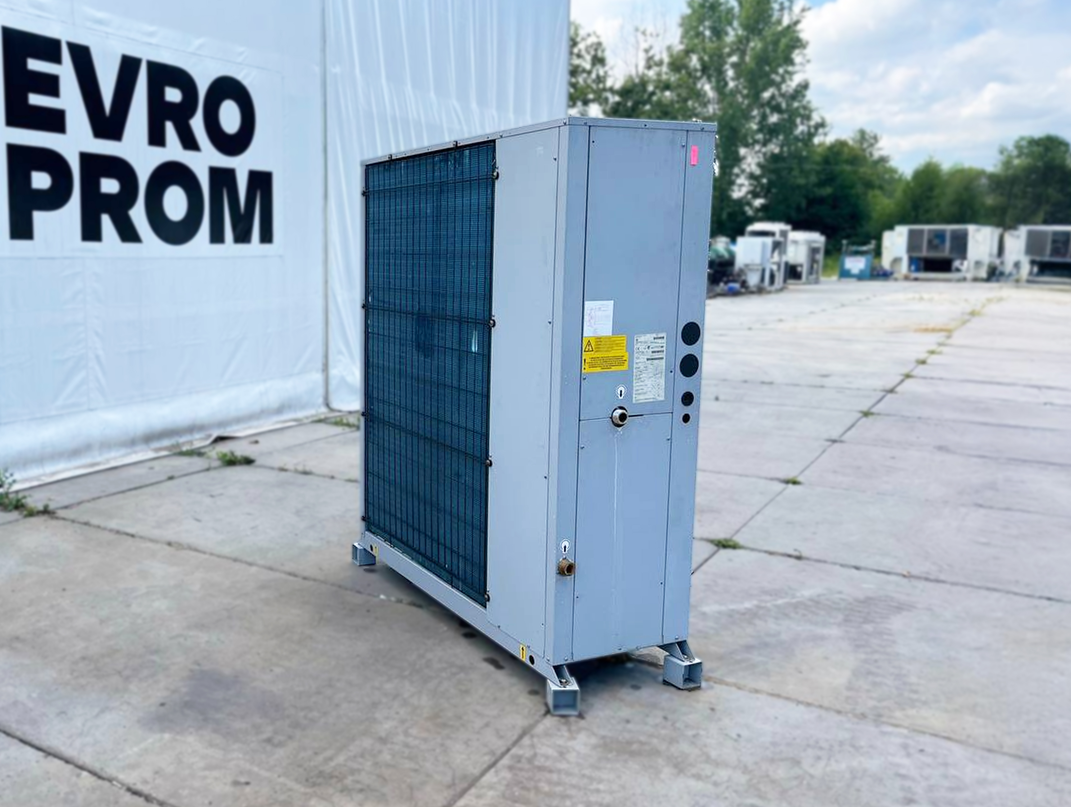 Chiller SYSTEMAIR | 28/26 kW | Garanzia | Nuovo in vendita - foto 3