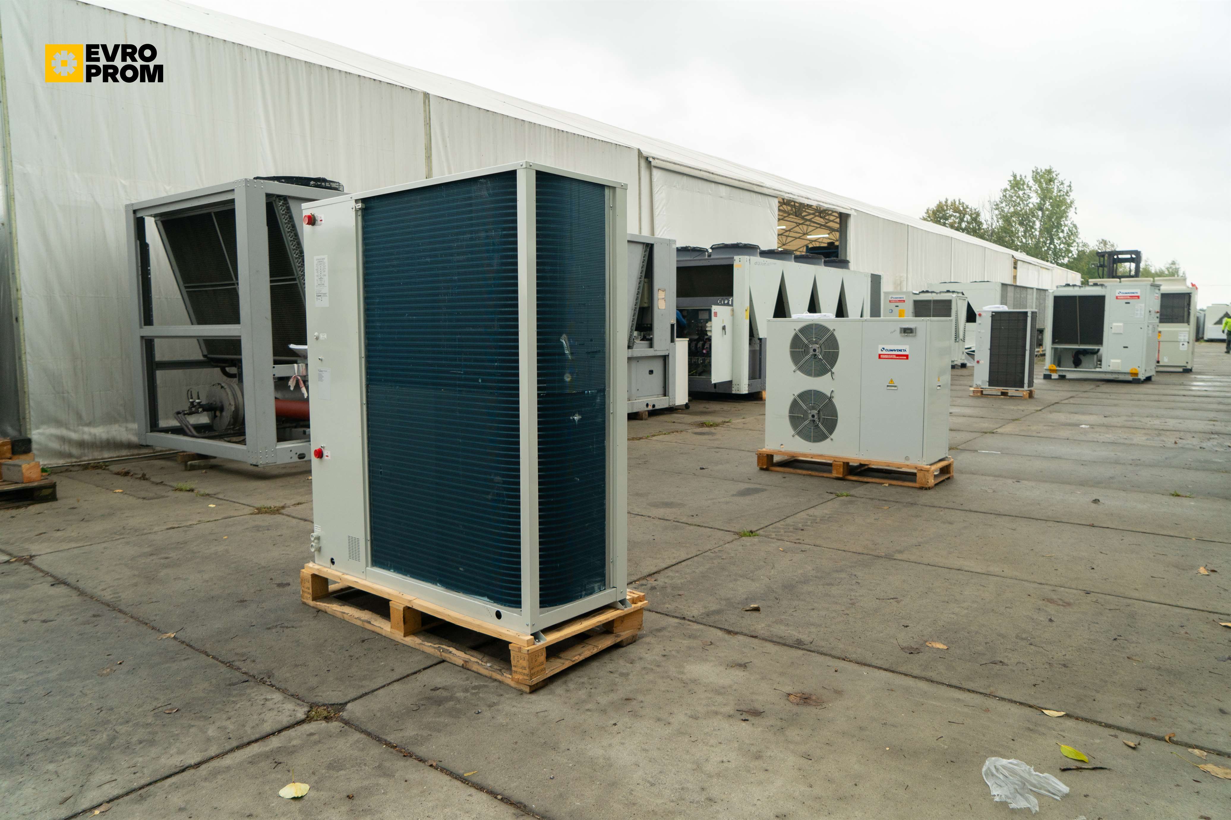 Chiller CLIMAVENETA | 24,7/26,1 kW | Garanzia | Nuovo in vendita - foto 3