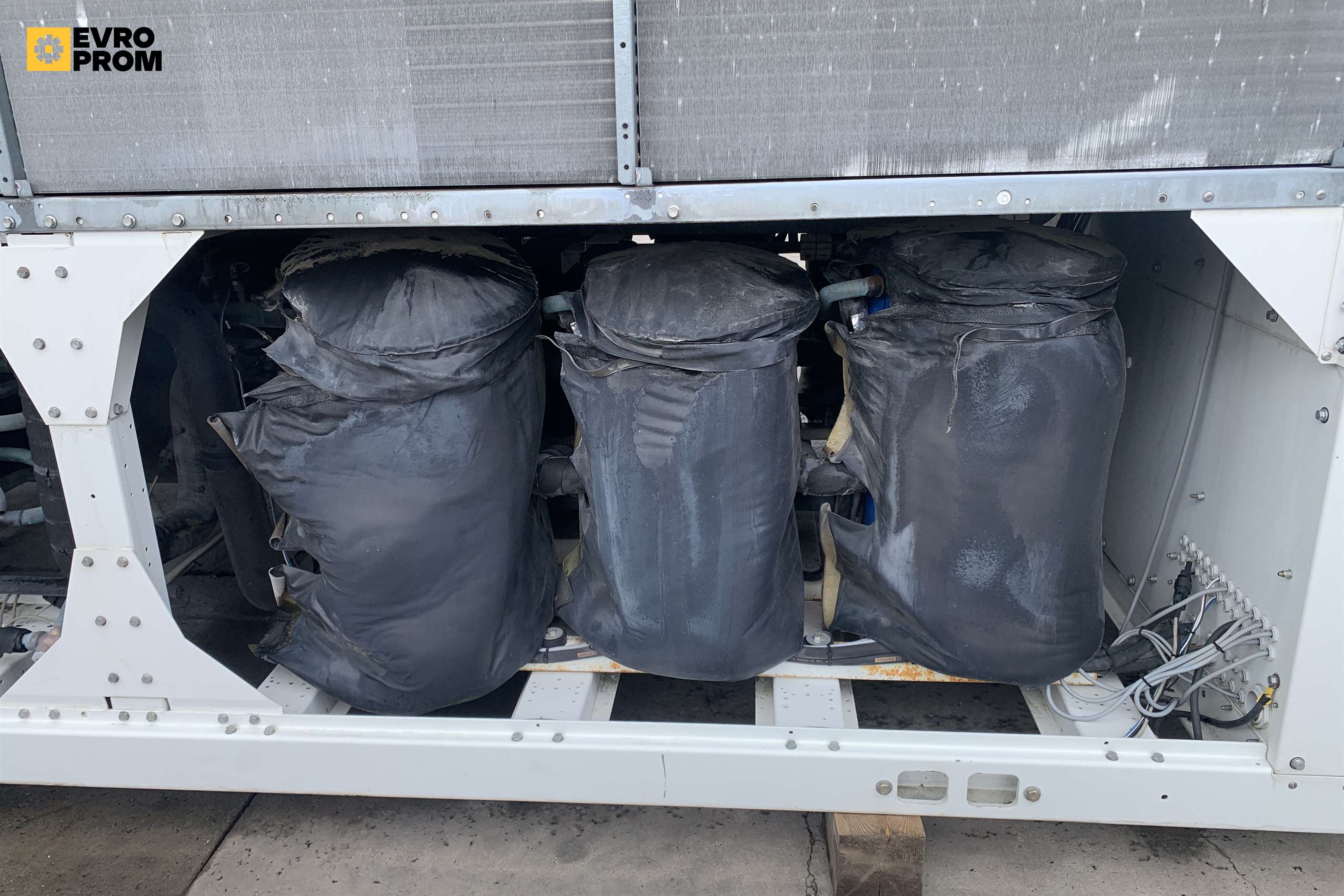 Trane chiller usato | 380,9 kW | Garanzia 2011 in vendita - foto 5