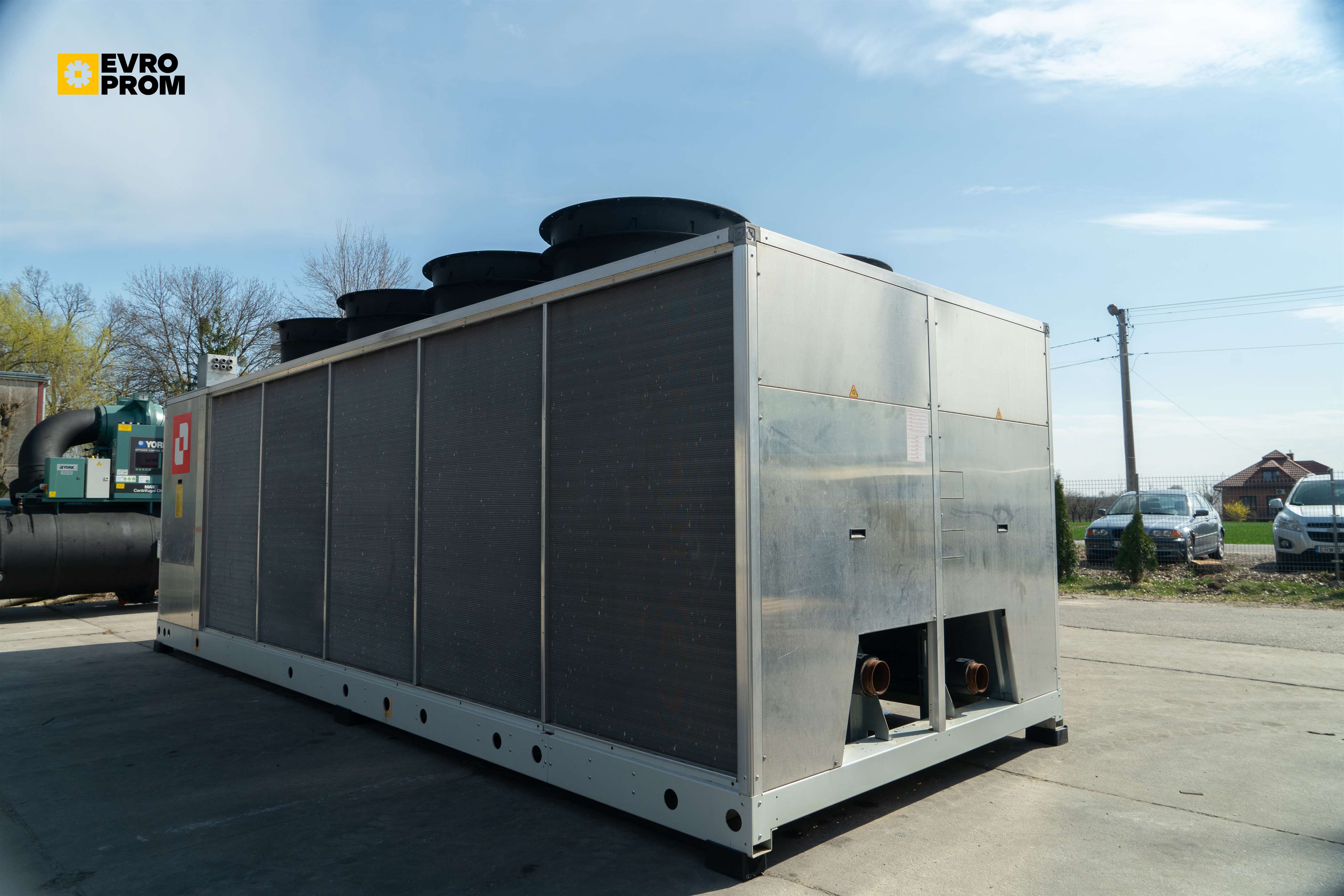 Chiller Climaveneta 311/327 kW | pompa di calore| Nuovo in vendita - foto 4