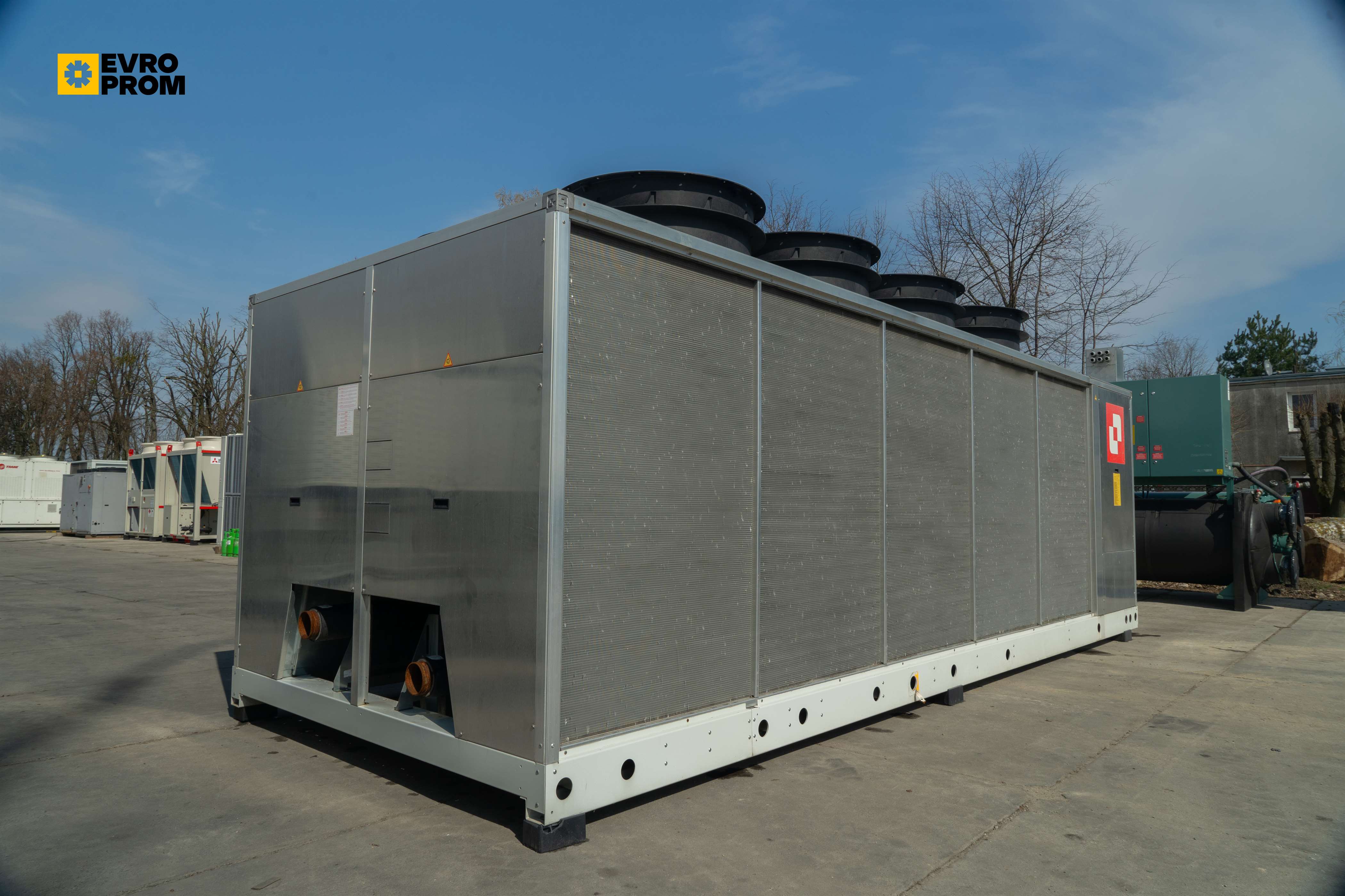 Chiller Climaveneta 311/327 kW | pompa di calore| Nuovo in vendita - foto 3