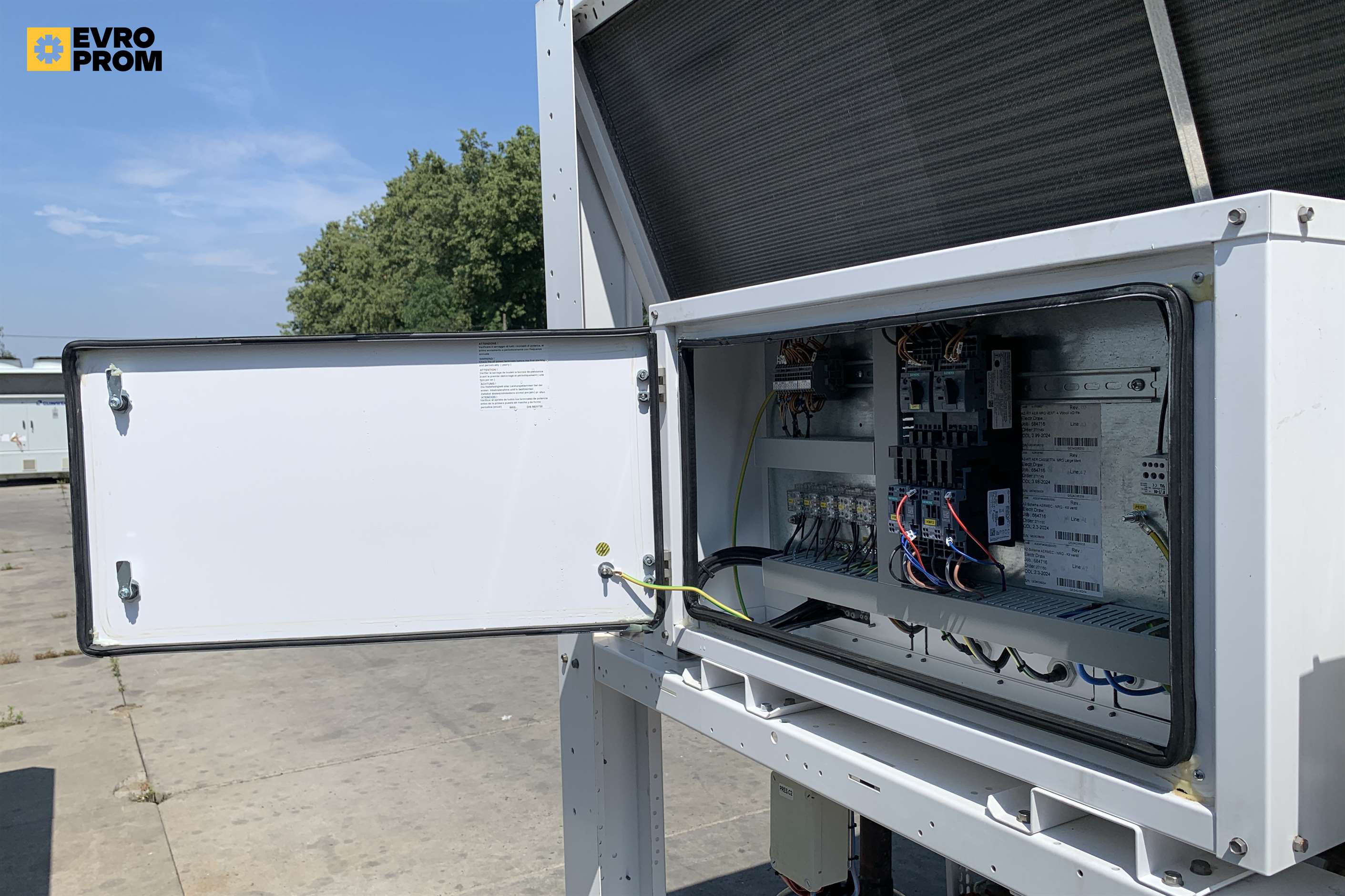 Chiller Aermec pompa di calore | 350/363 kW | 2024 in vendita - foto 11