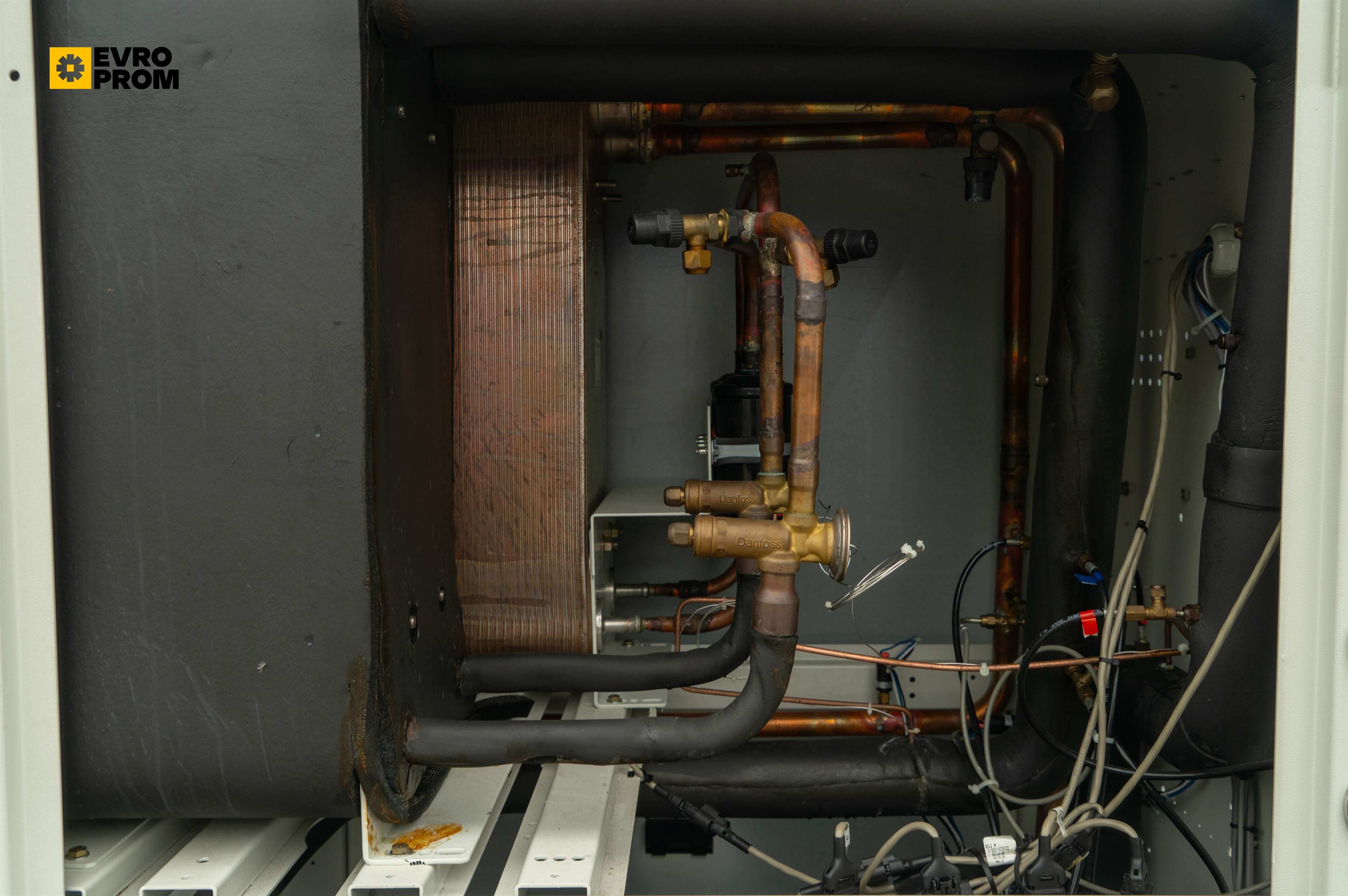Water cooled chiller Trane | 251 kW | Usato | Garanzia in vendita - foto 8