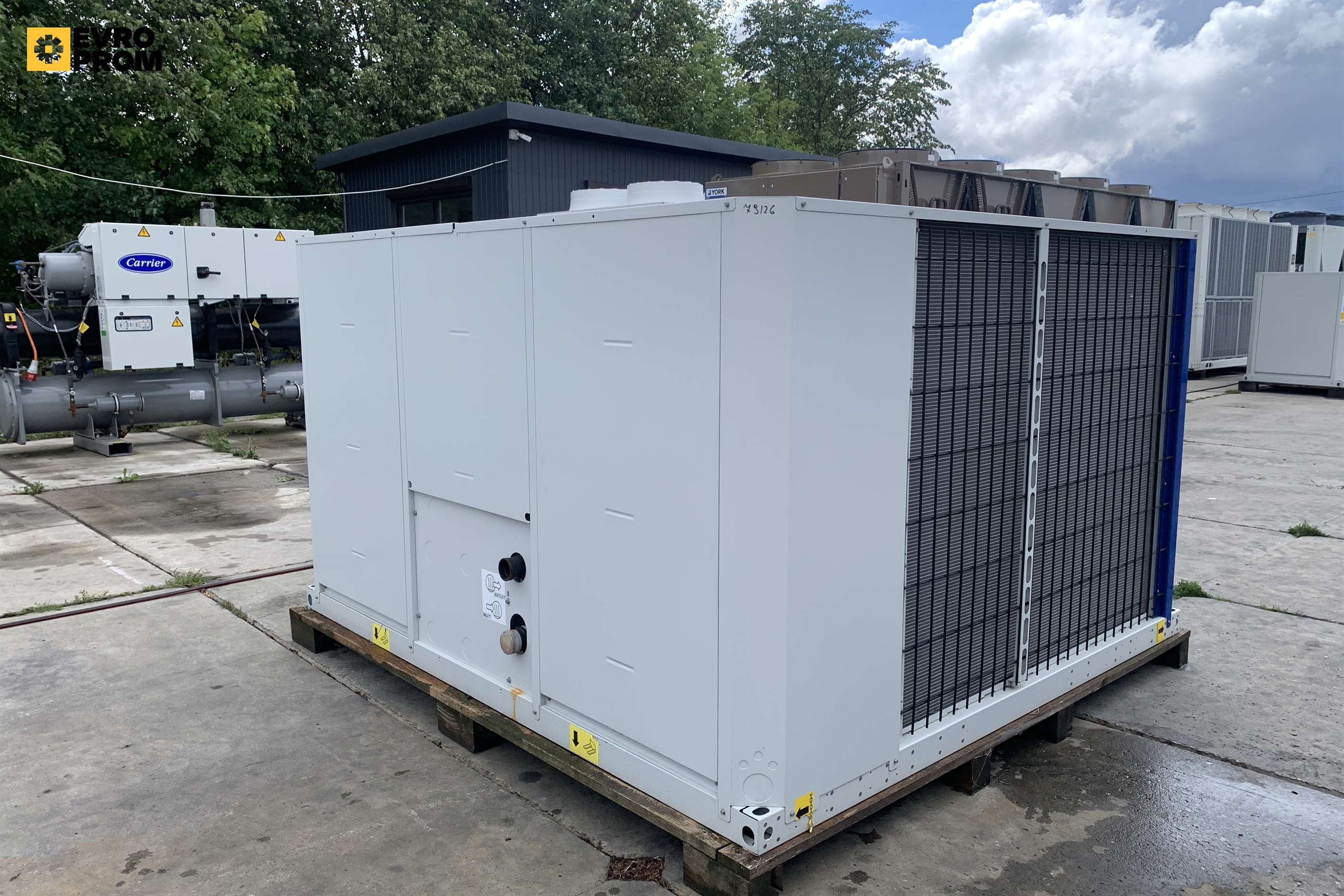 Chiller Carrier aircooled | 93,4 kW | 2022 Nuovo in vendita - foto 4