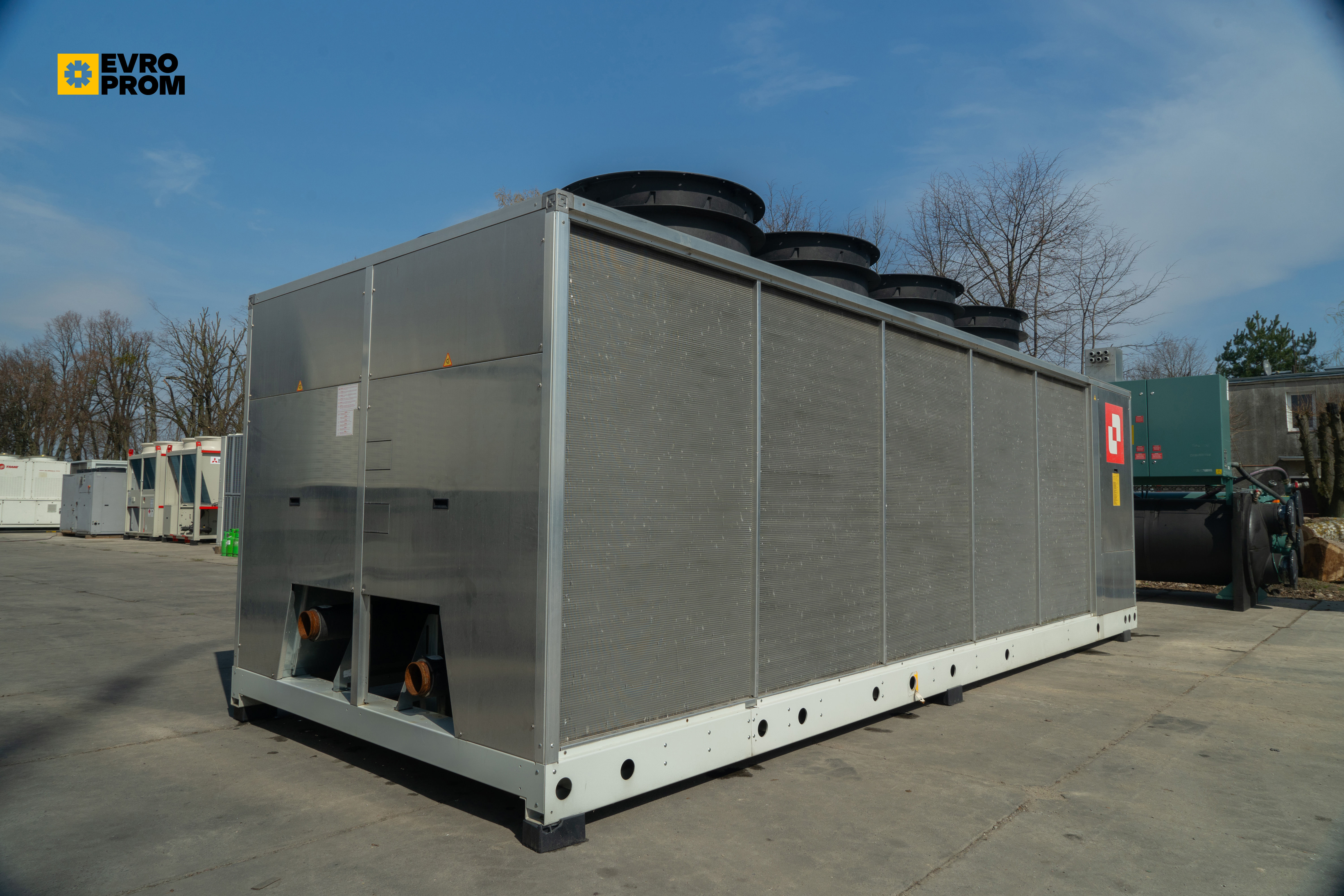 Chiller Climaveneta 311/327 kW | pompa di calore| Nuovo in vendita - foto 4