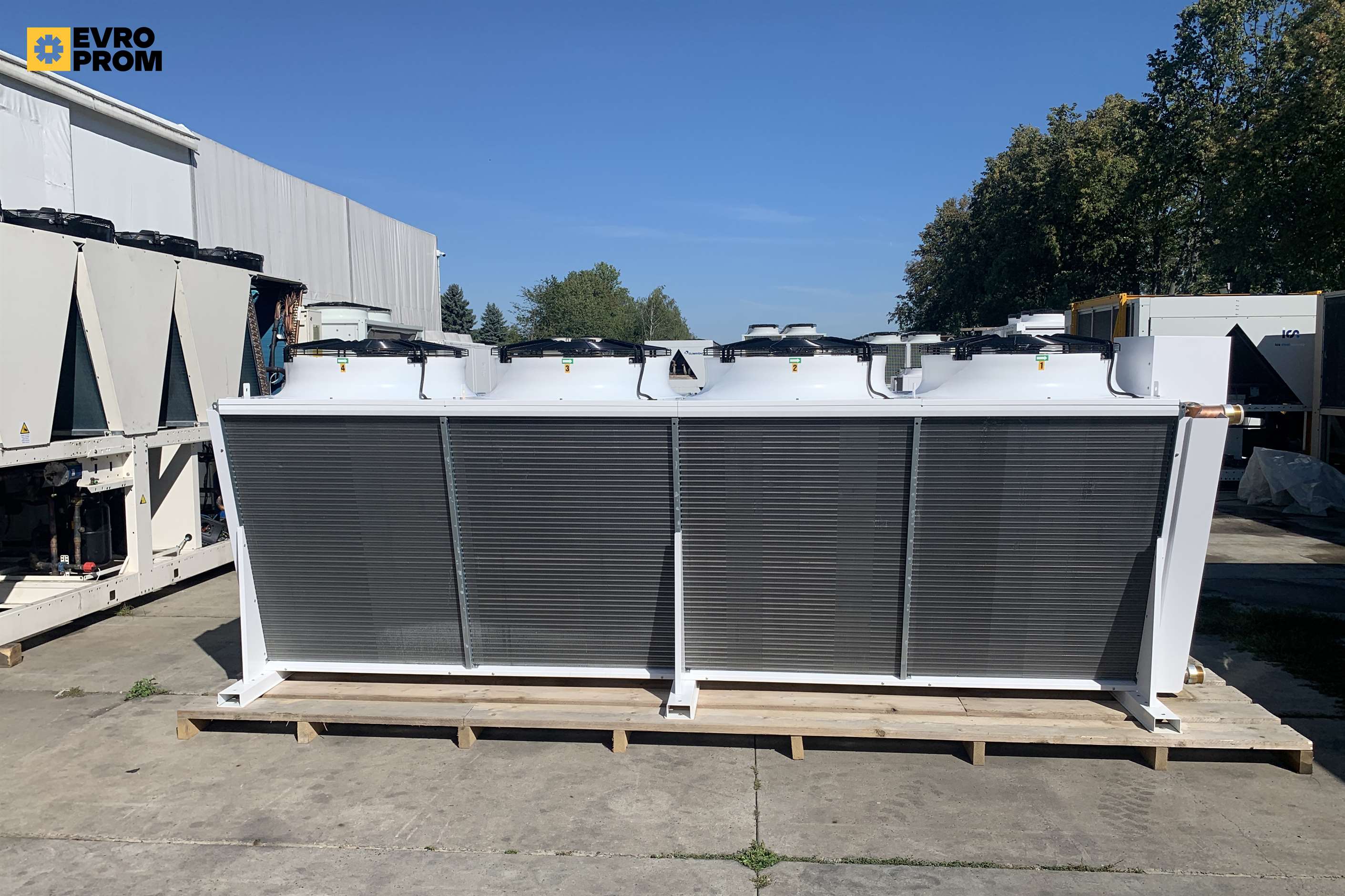 Dry cooler Aermec | 269,7 kW | Nuovo 2023 in vendita - foto 2
