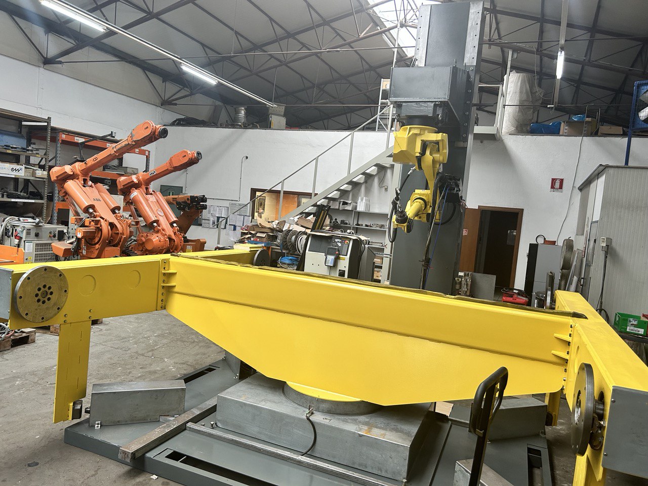 Isola robot Fanuc di saldatura, testata. in vendita - foto 4