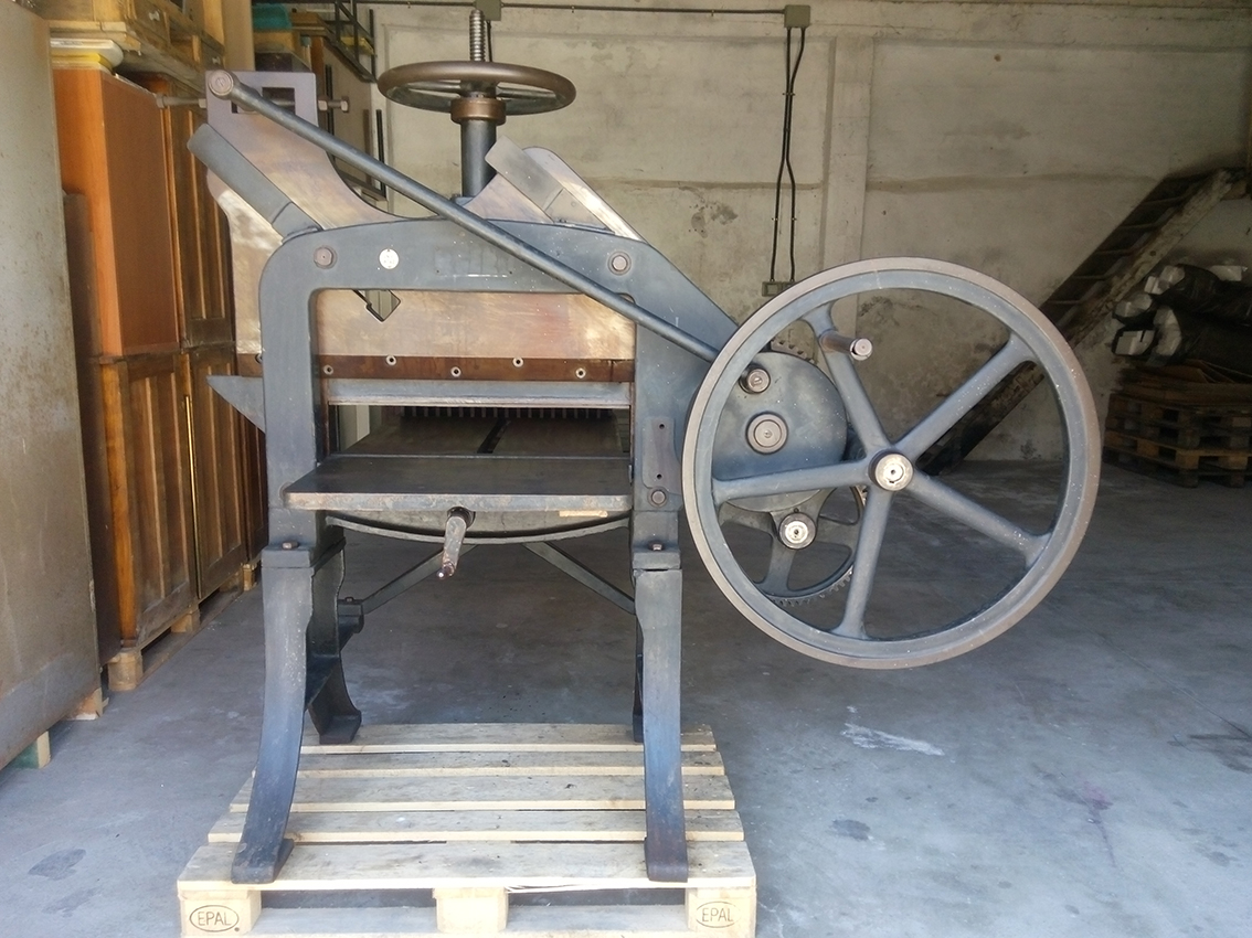 Taglierine per tipografia in vendita
