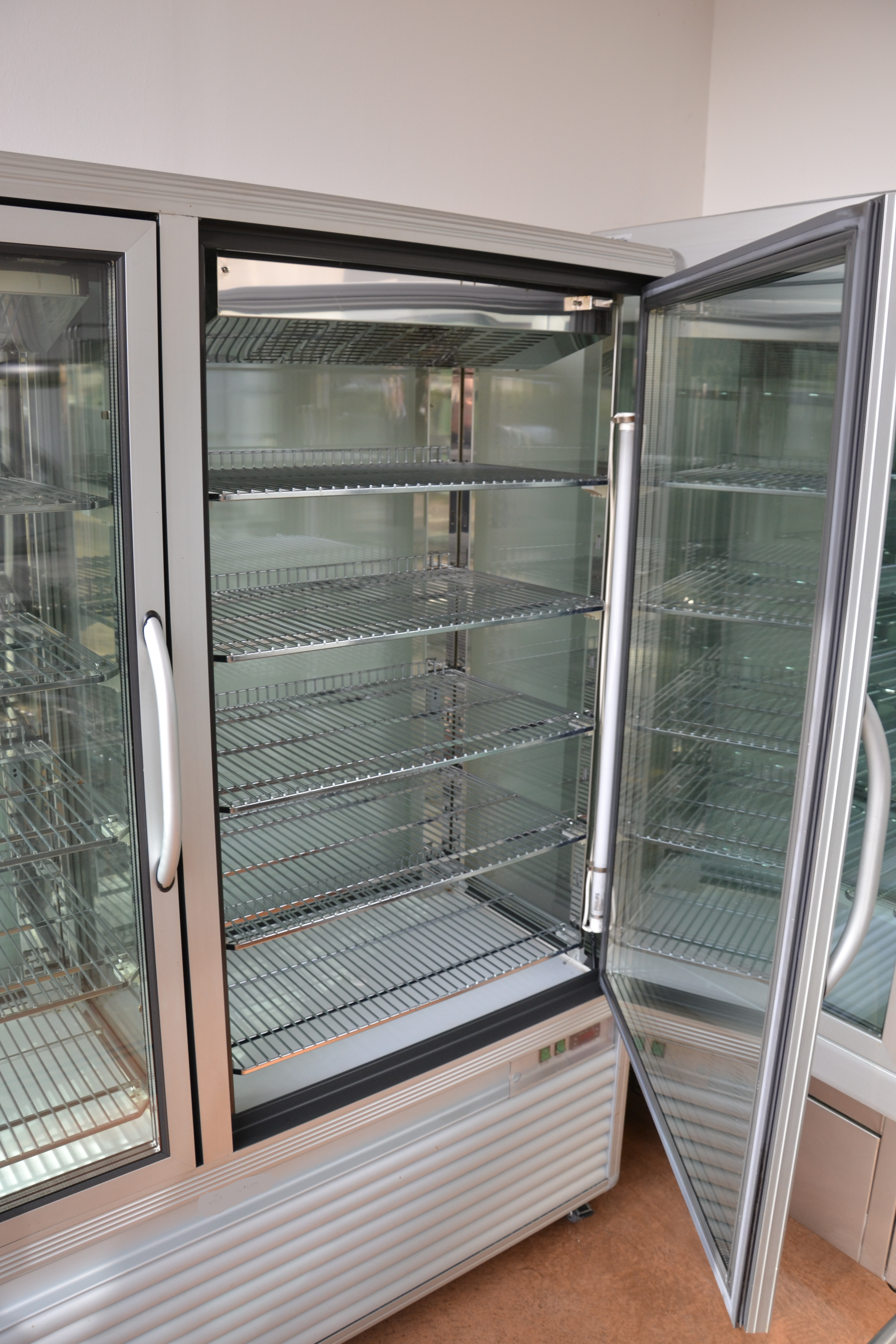 Vetrina pasticceria refrigerata -20°/+5°C 2 porte in vendita - foto 3