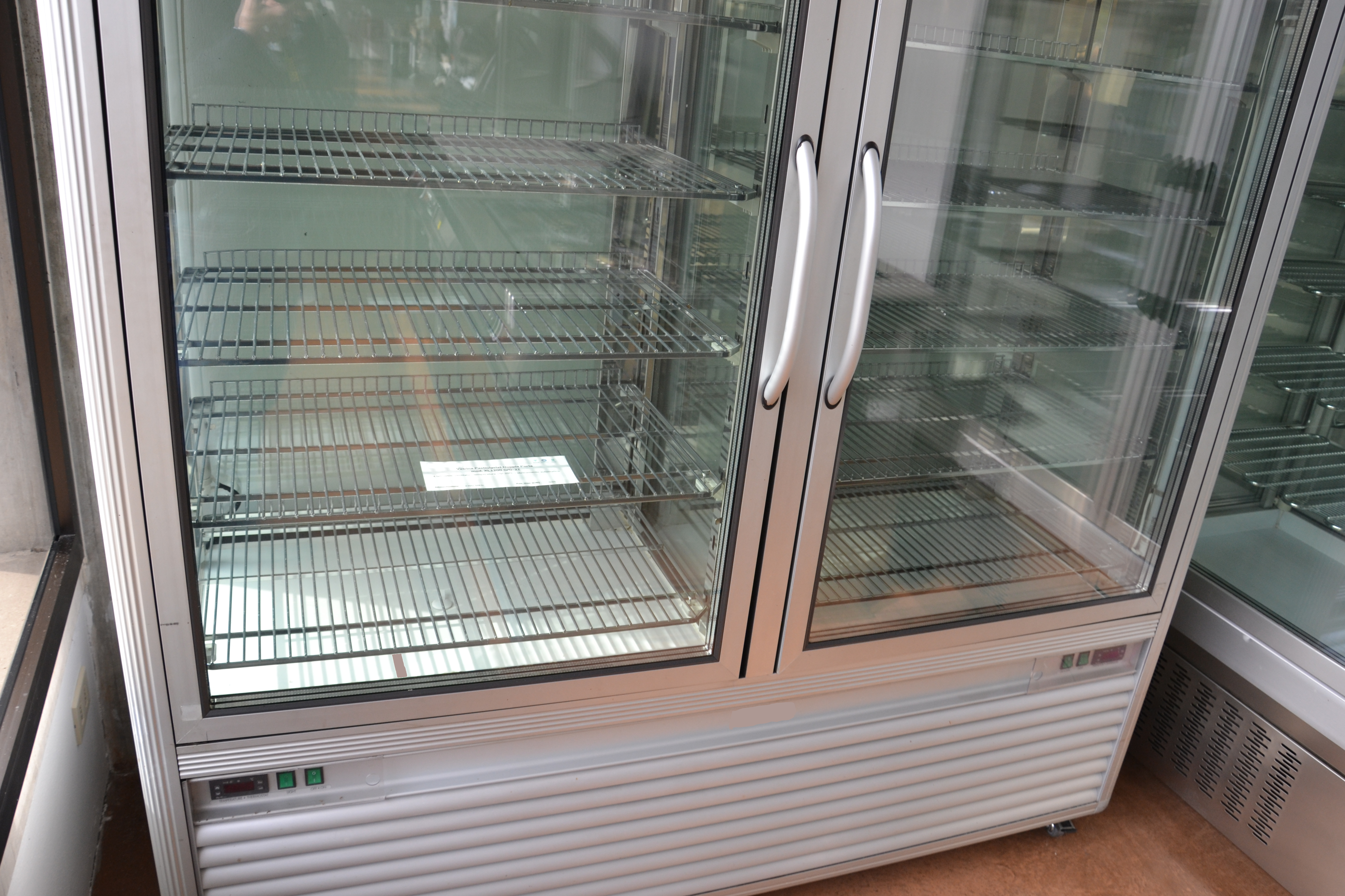 Vetrina pasticceria refrigerata -20°/+5°C 2 porte in vendita - foto 2