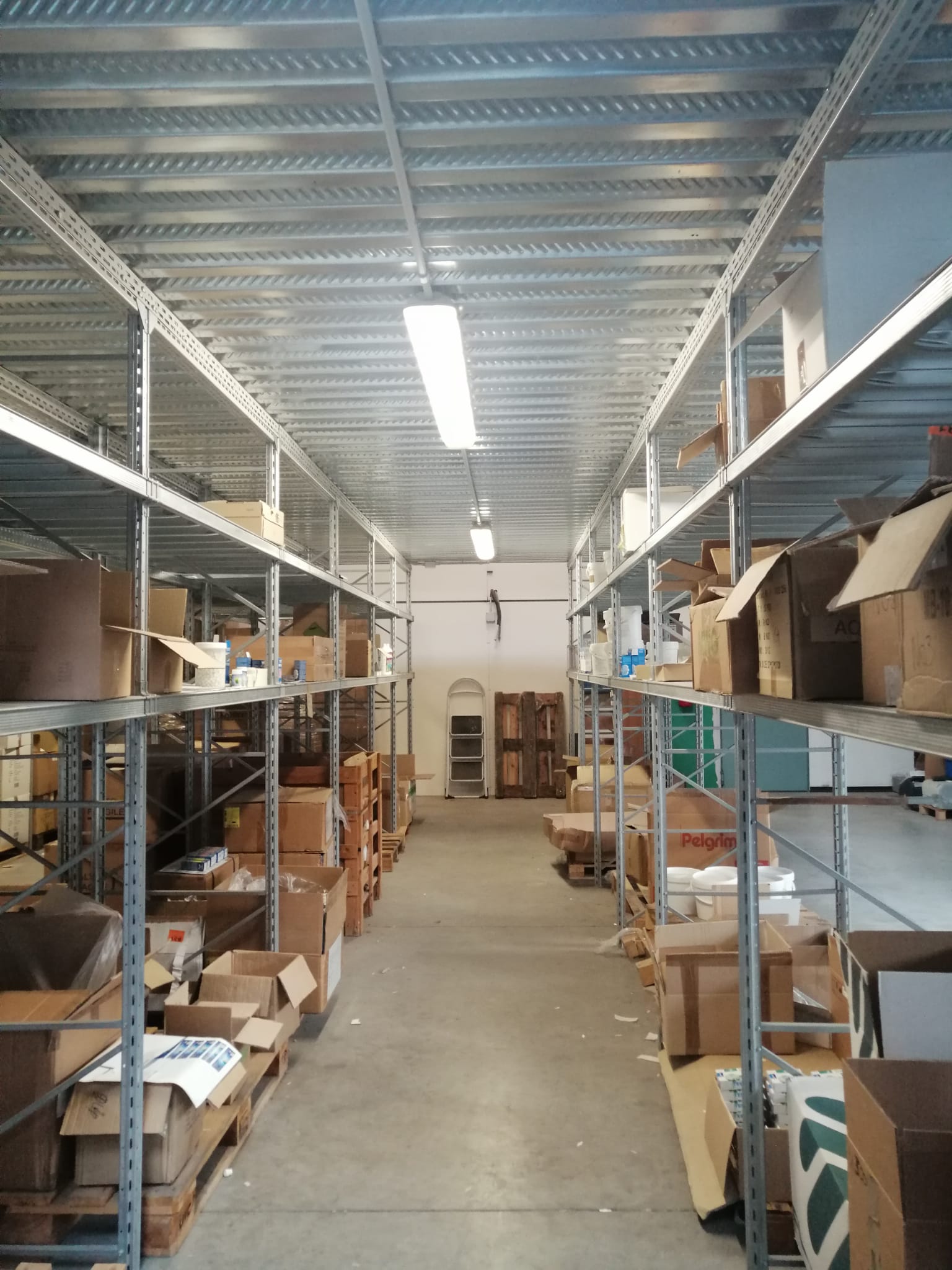 SOPPALCO PASSERELLA 76mq con SCALA e SCAFFALATURA SOTTO in vendita - foto 4