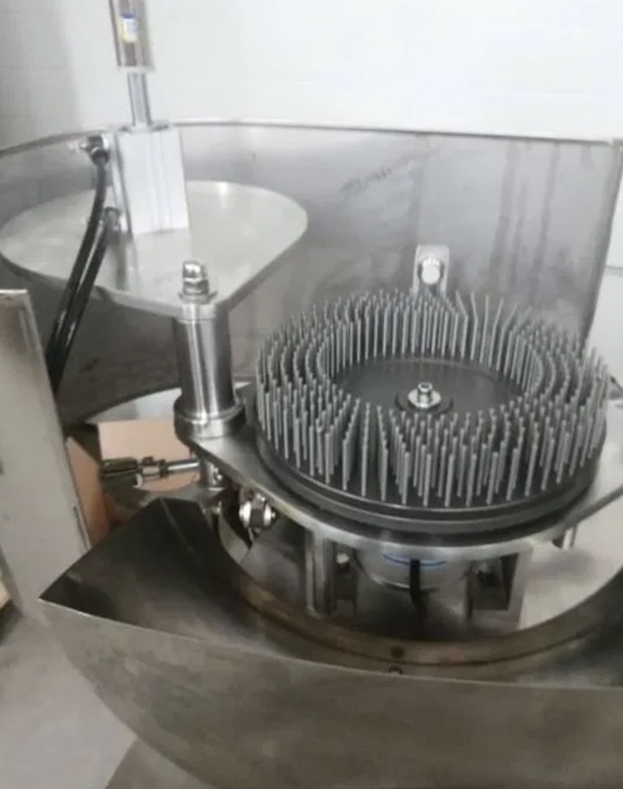 Capsulatrice semi-automatica in vendita - foto 2