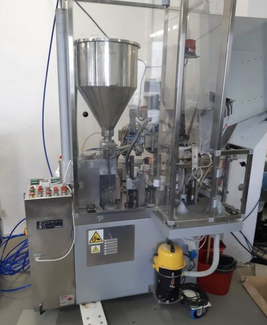 Macchina automatica per l'imballaggio in tubi COMADIS  in vendita - foto 1