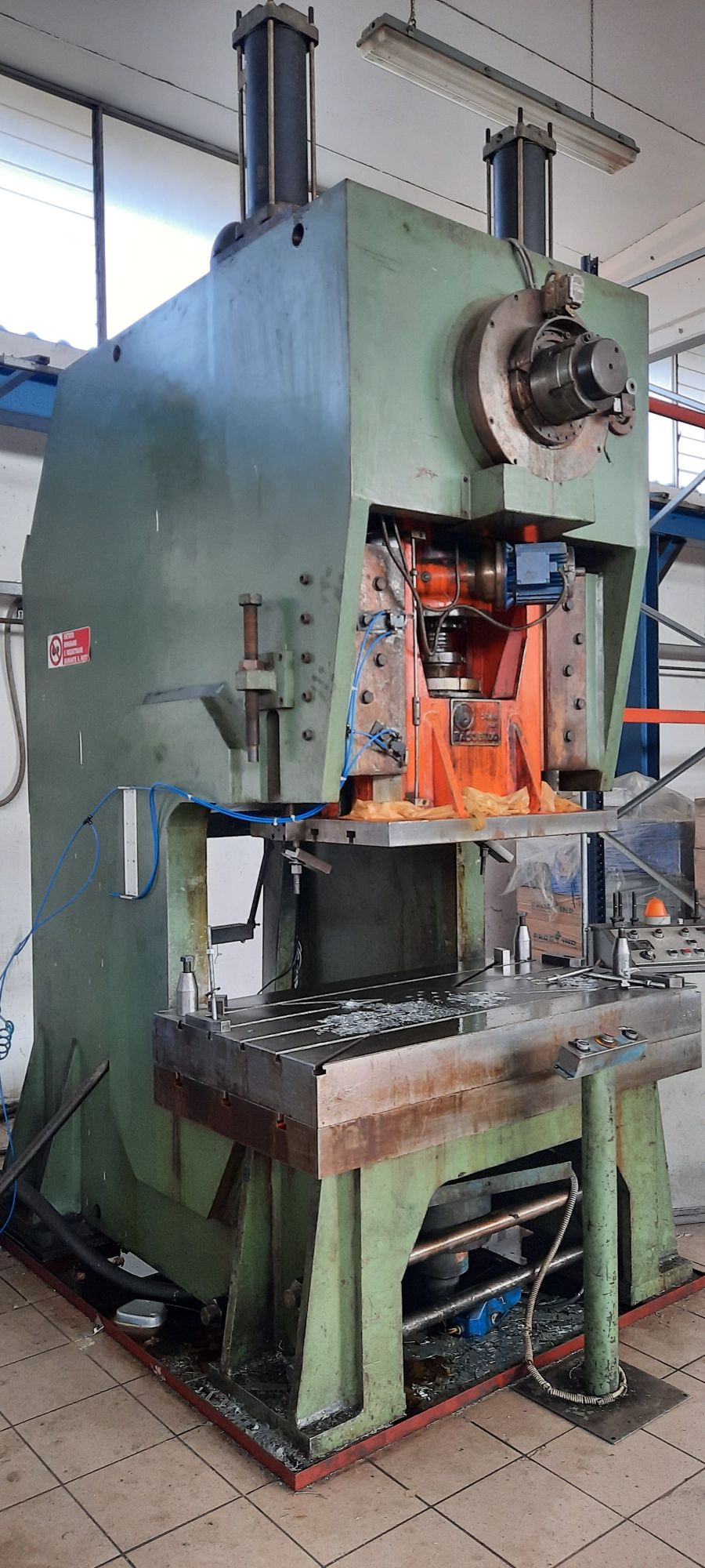 PRESSA ECCENTRICA 200 TON USATA A COLLO DI CIGNO in vendita - foto 5