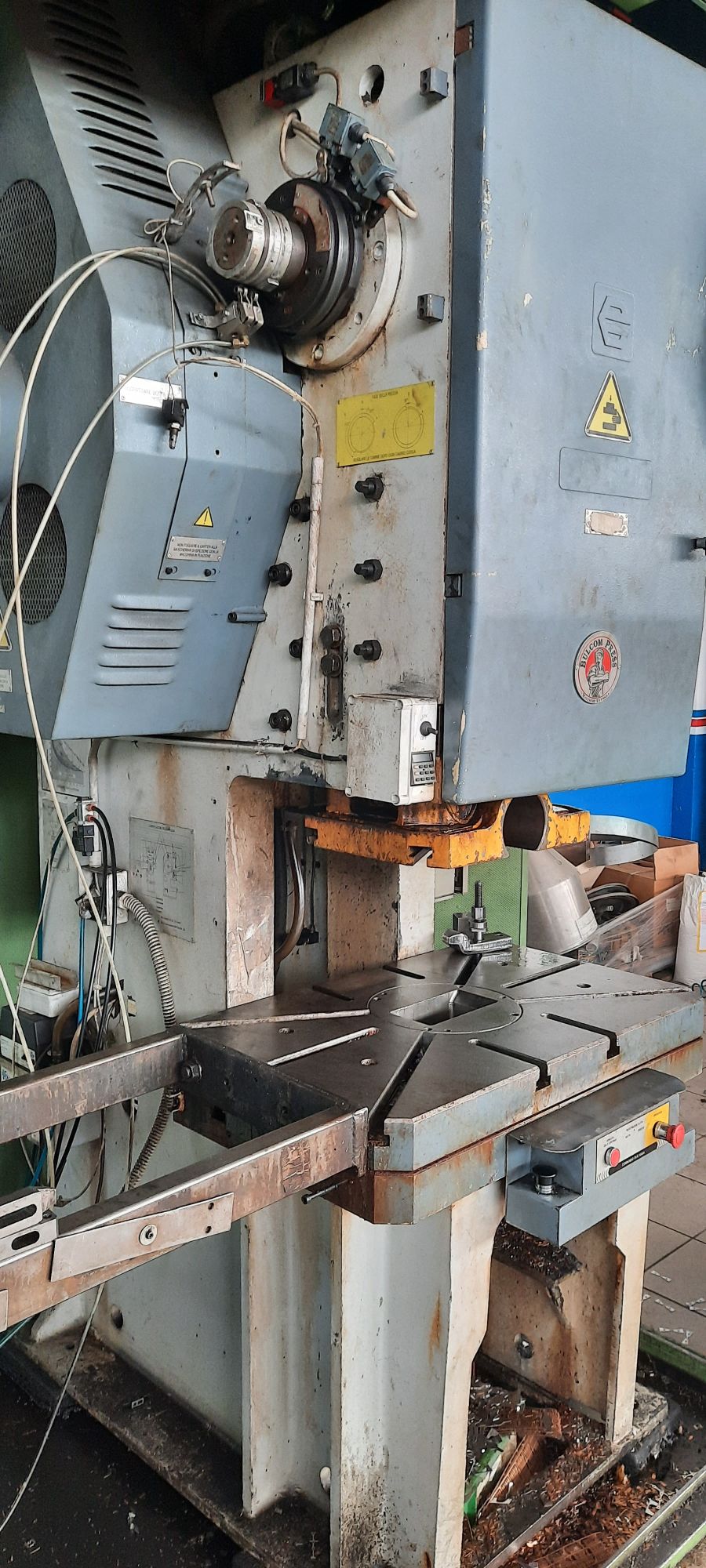 PRESSA ECCENTRICA 60 TON USATA MECCANICA BULCOM in vendita - foto 4