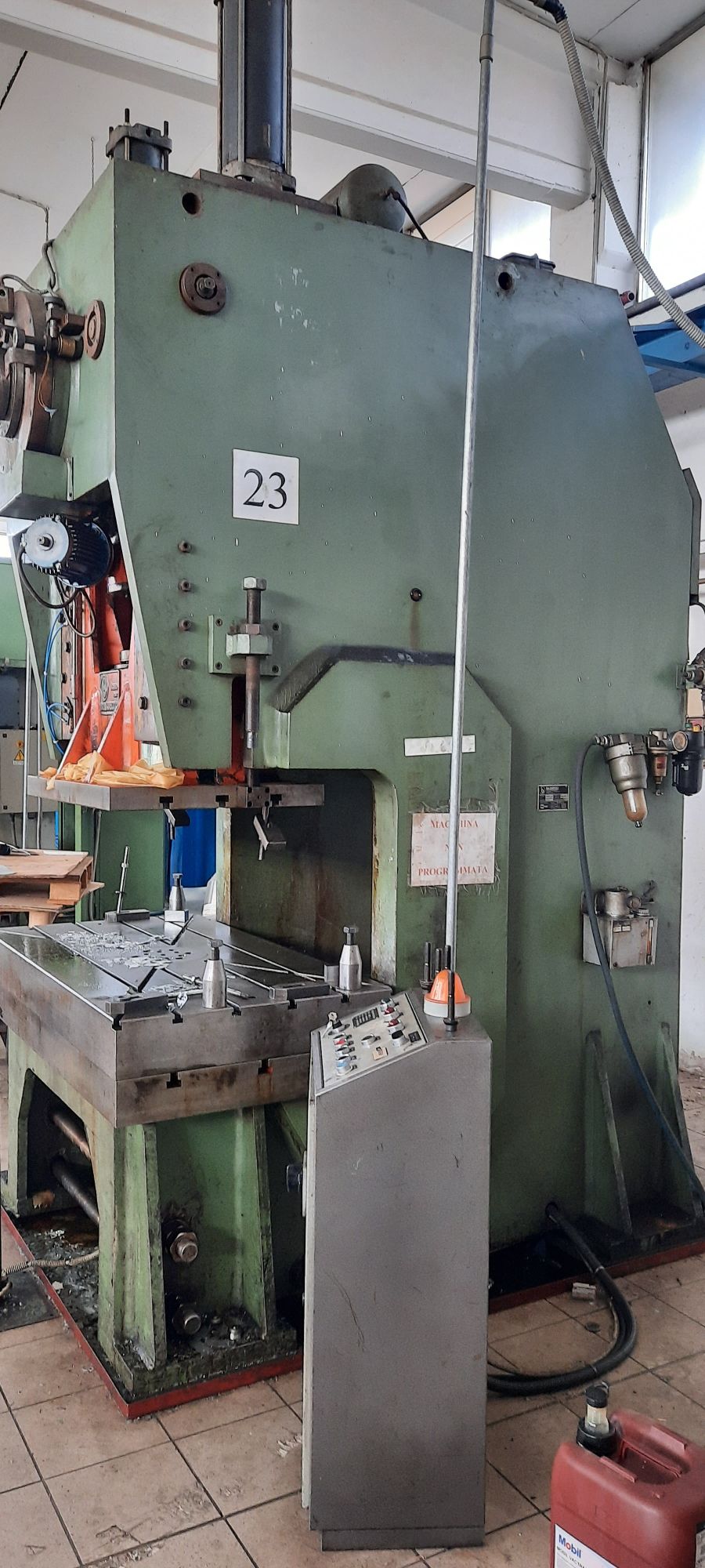 PRESSA ECCENTRICA 200 TON USATA A COLLO DI CIGNO in vendita - foto 3