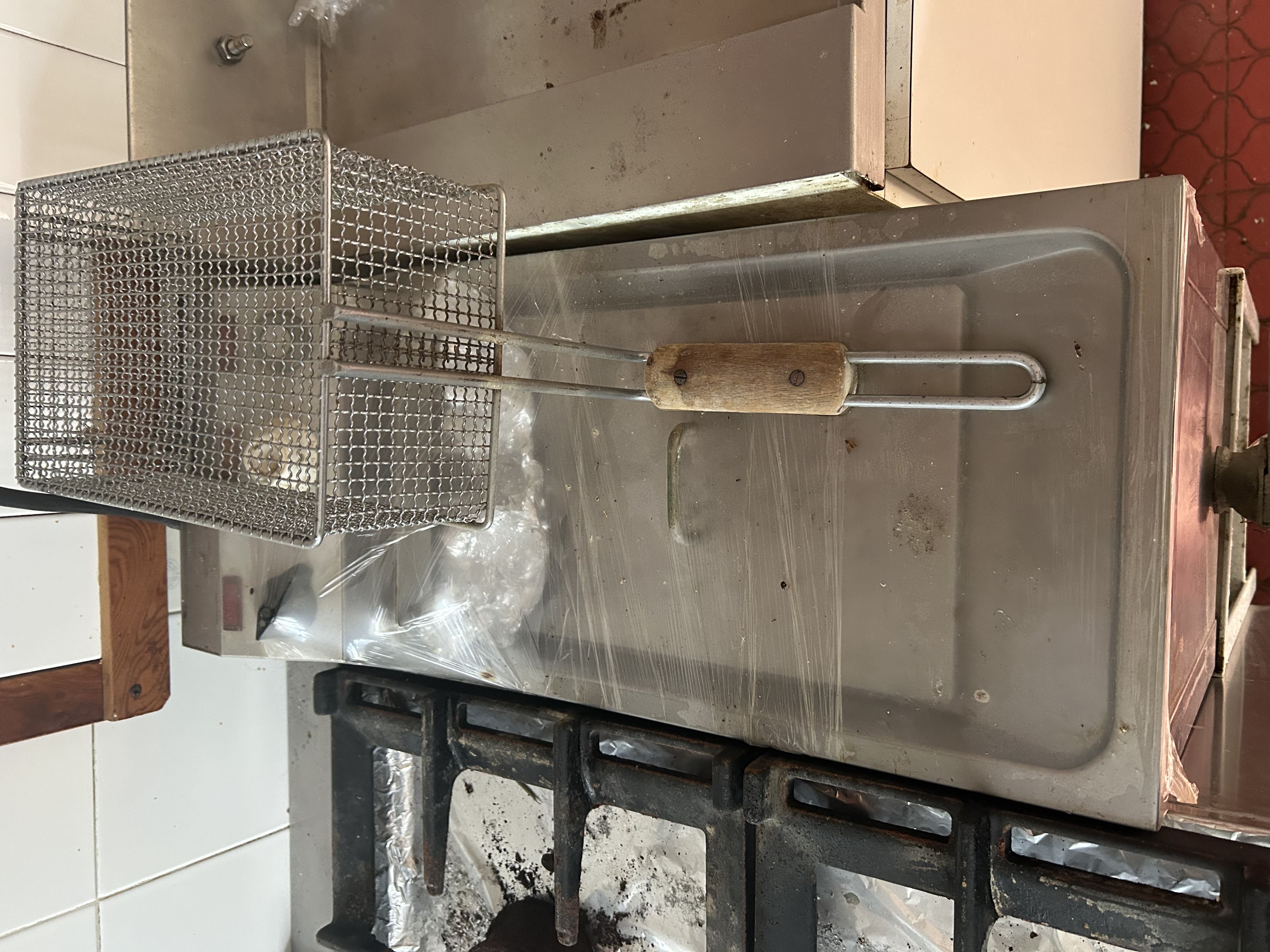 Friggitrice professionale 1 vasca con rubinetto in vendita - foto 2