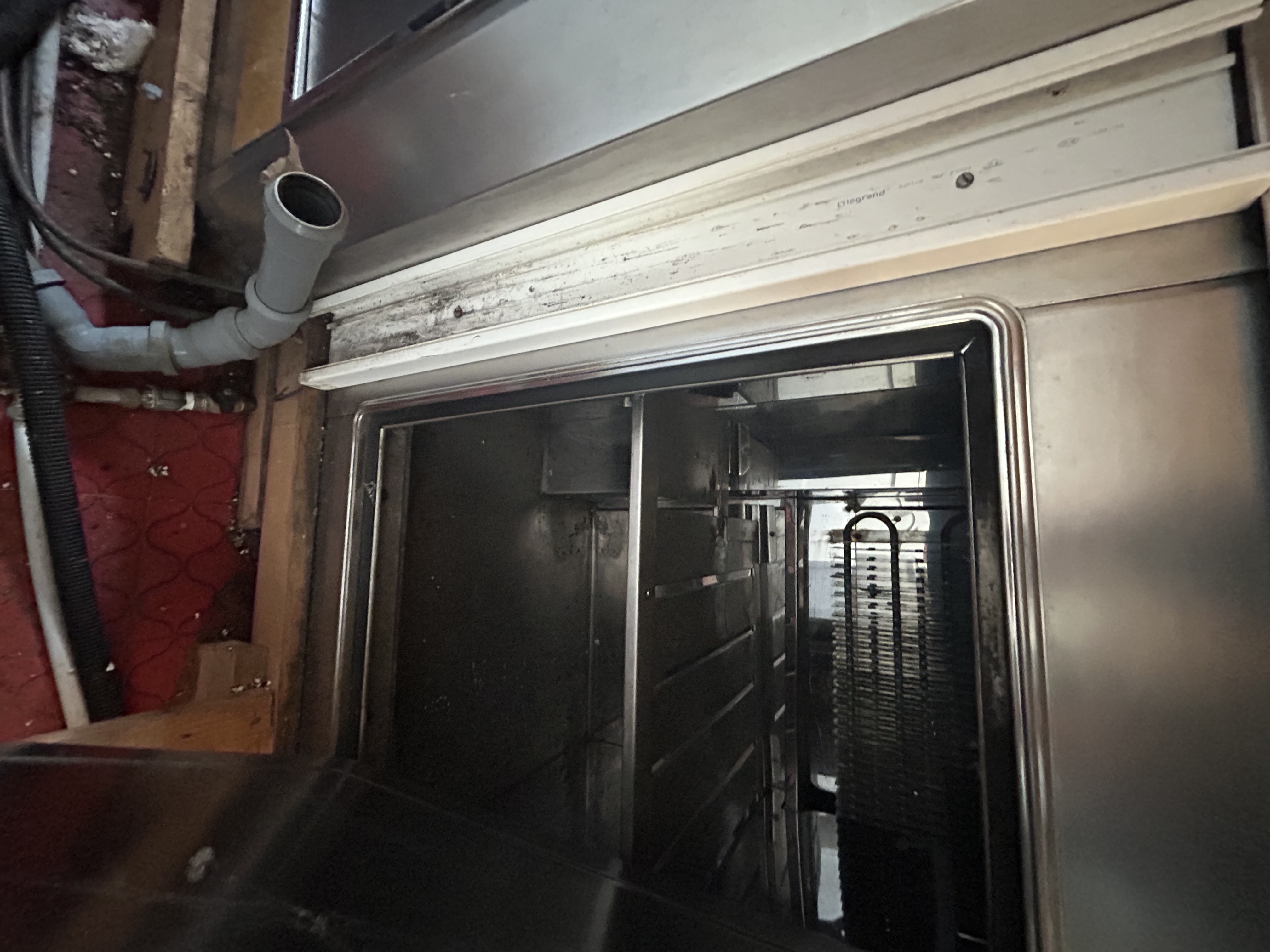 Bancone bar e retrobanco inox 3 m con vani refrigerati  in vendita - foto 8