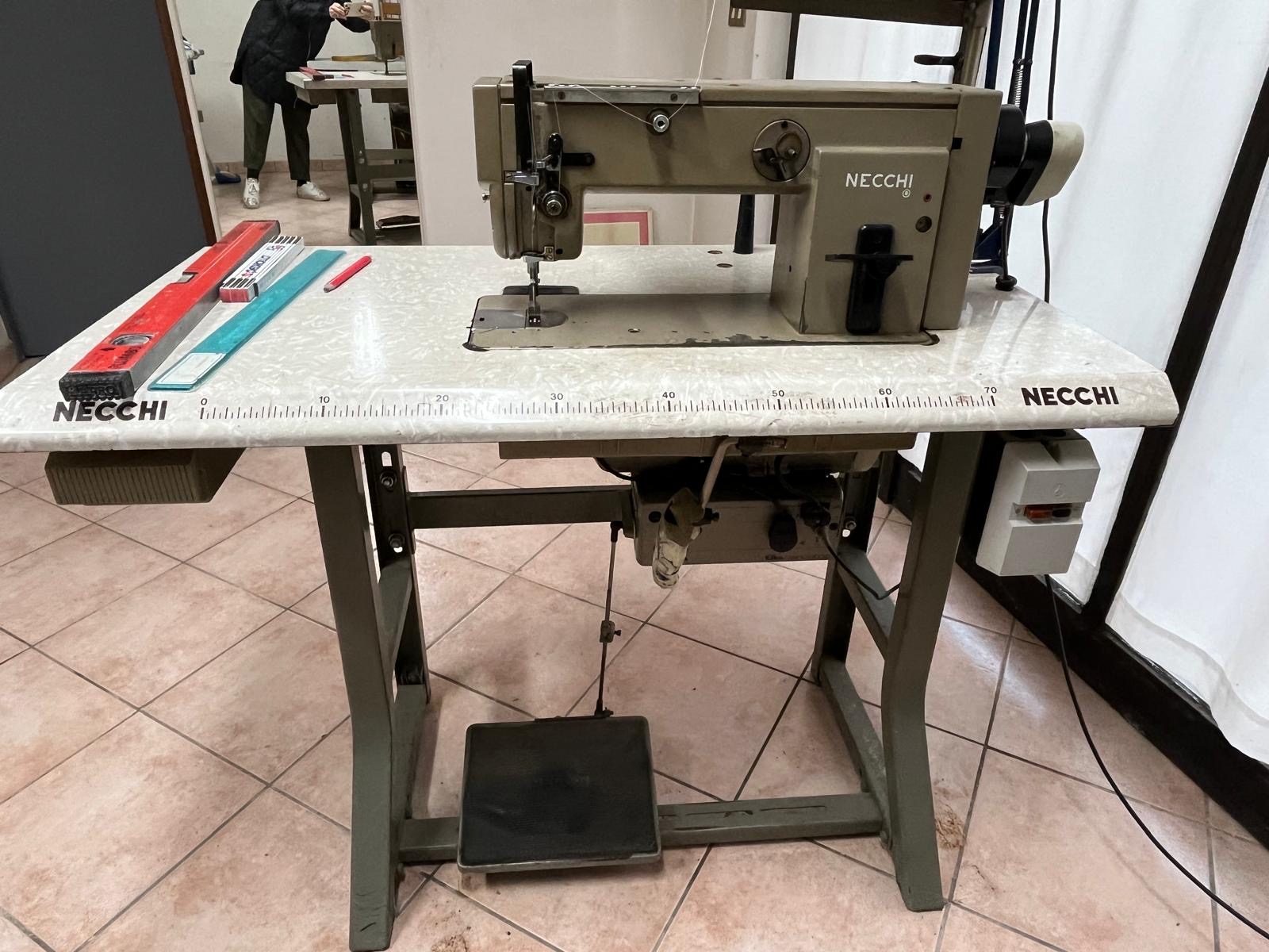 Macchina Necchi serie 885 in vendita - foto 2