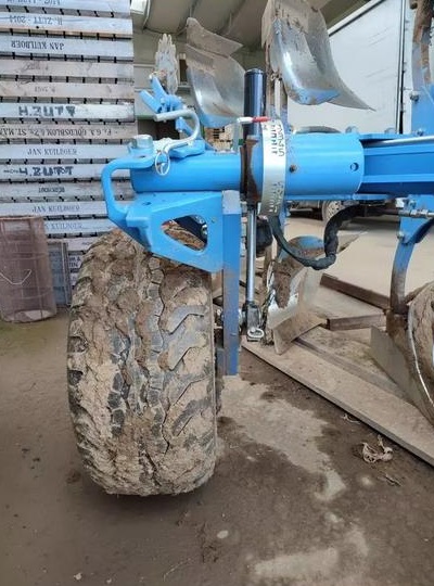 Aratro reversibile Lemken Juwel 8 MVT 4+1 L100 in vendita - foto 4