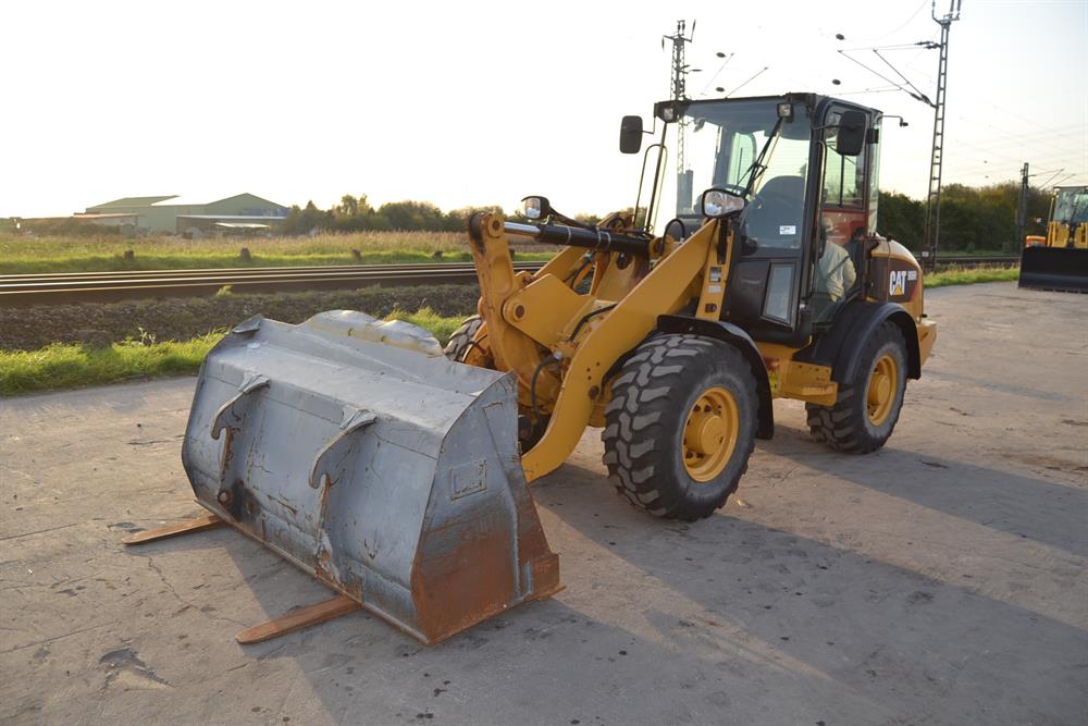 2012 CAT 906H-2 pala gommata in vendita - foto 1