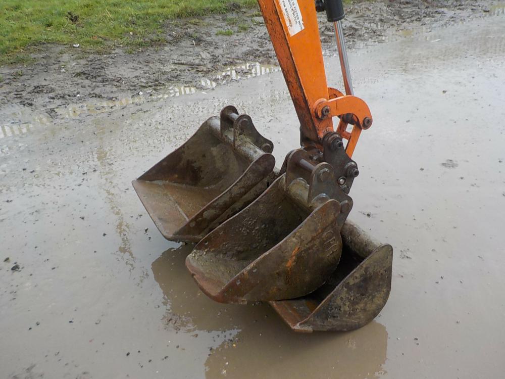 2012 Hitachi ZX29U-3 mini excavatore in vendita - foto 4