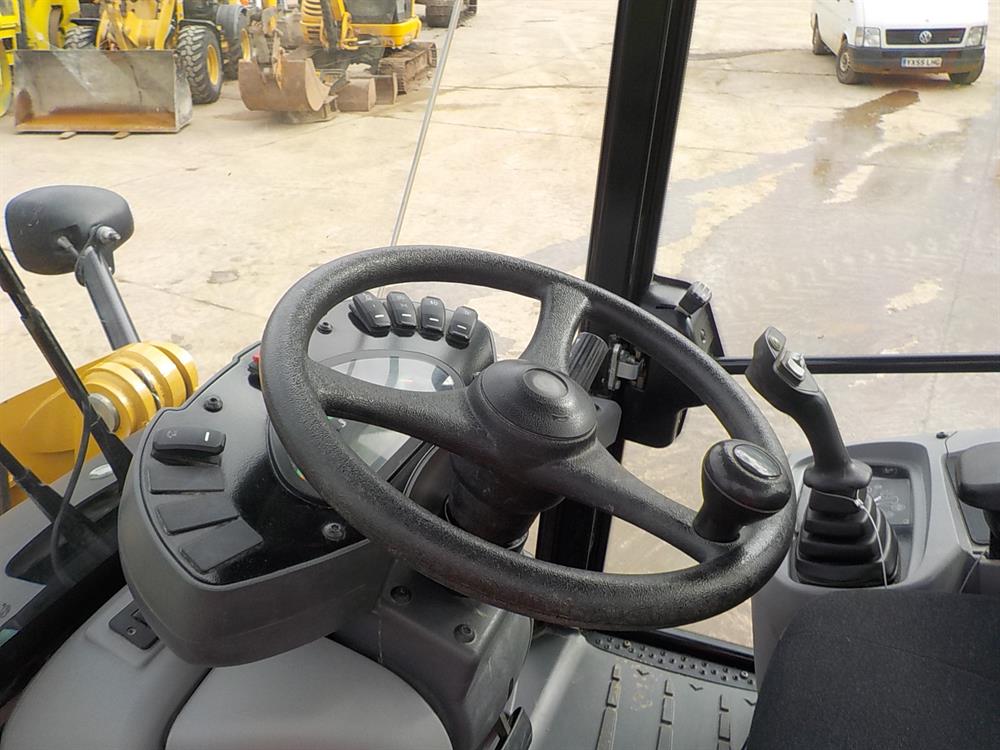 2015 CAT 908M pala gommata in vendita - foto 3