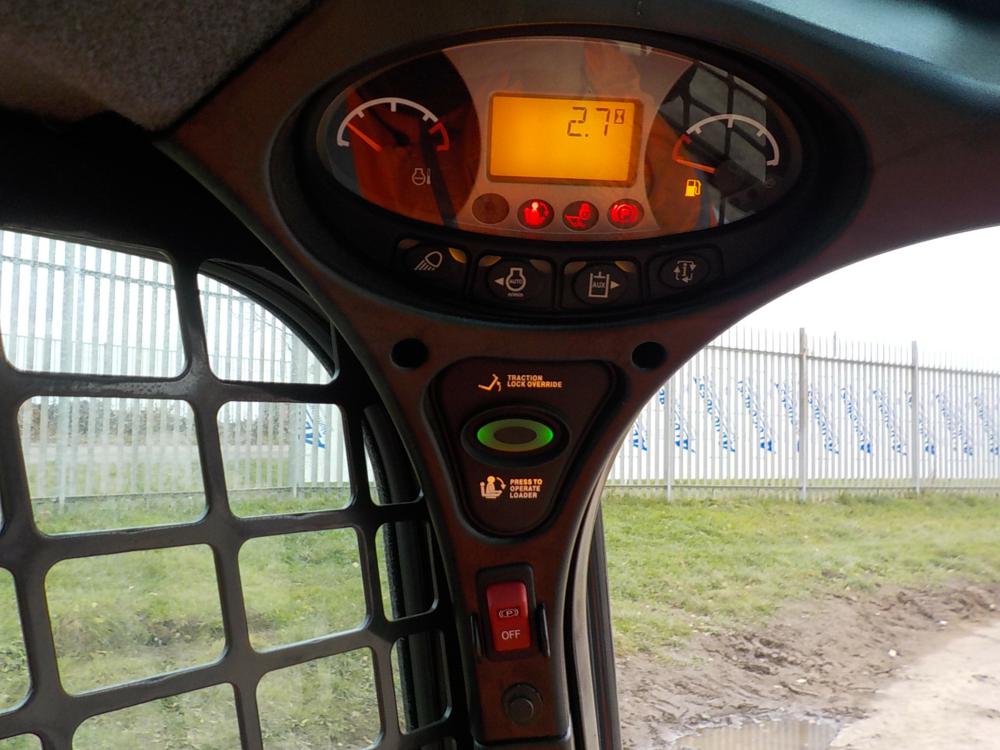 2017 Bobcat S450 mini pala in vendita - foto 4